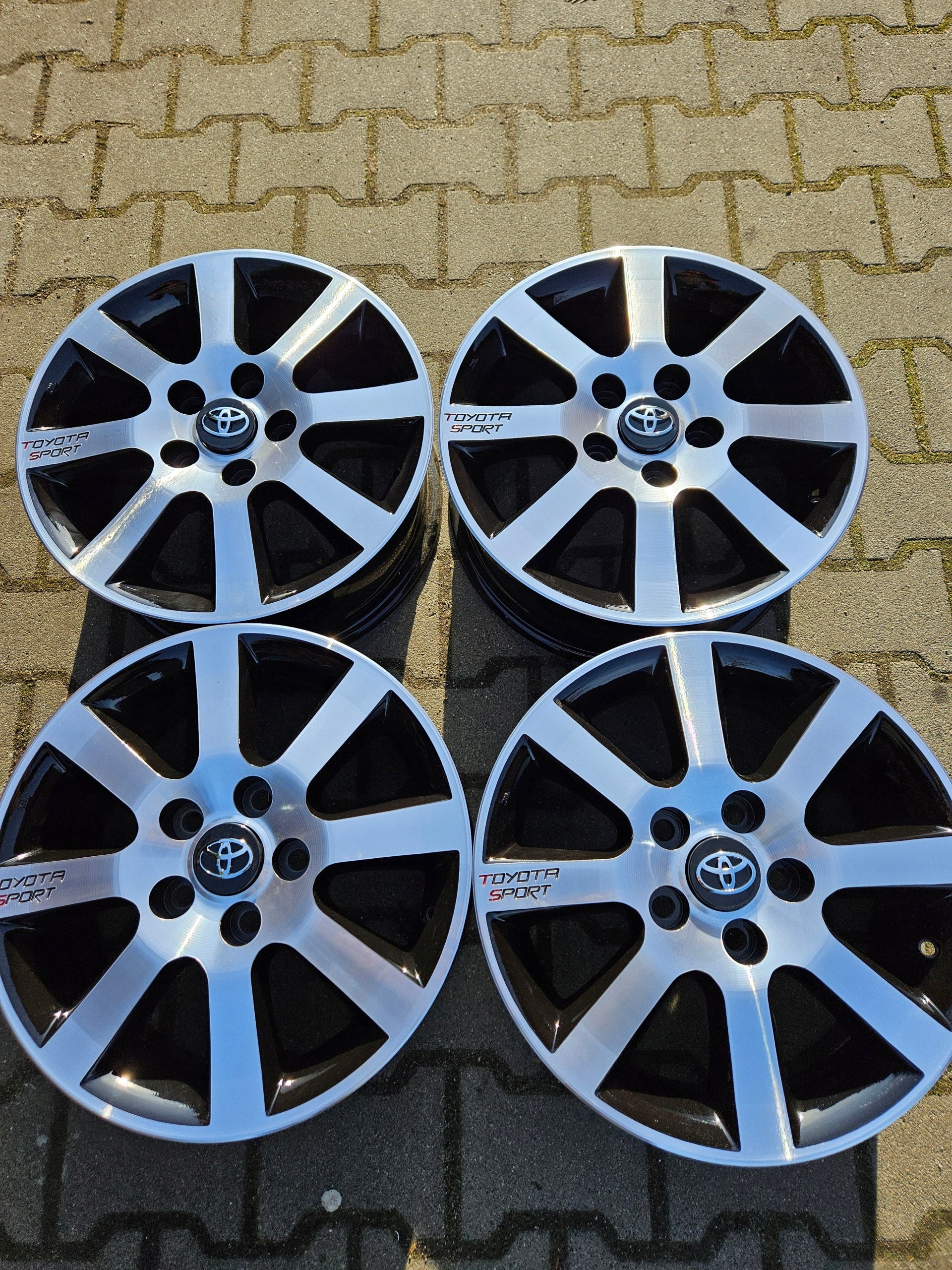 Alu Felge Toyota Yaris Verso 16 Zoll 6.5J 5x114.3 45ET 426110F070