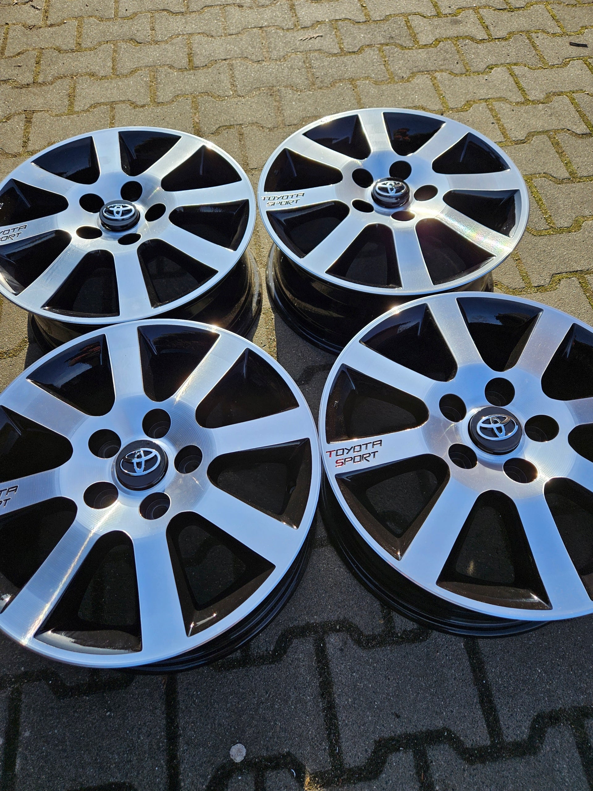 Alu Felge Toyota Yaris Verso 16 Zoll 6.5J 5x114.3 45ET 426110F070