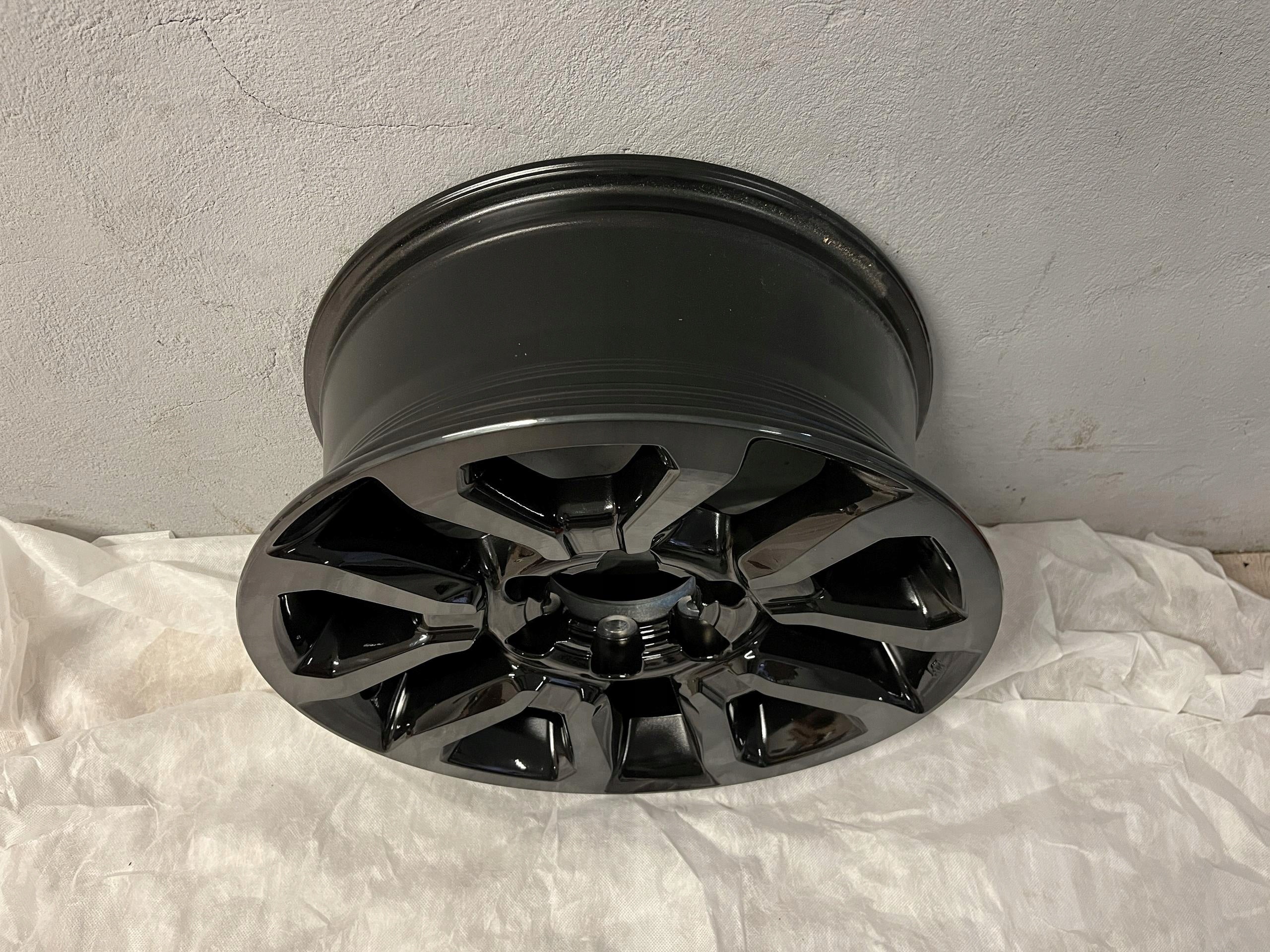 1x Alu Felge Toyota Hilux Aluminum rim 18 Zoll 7.5J 6x139.7 30ET