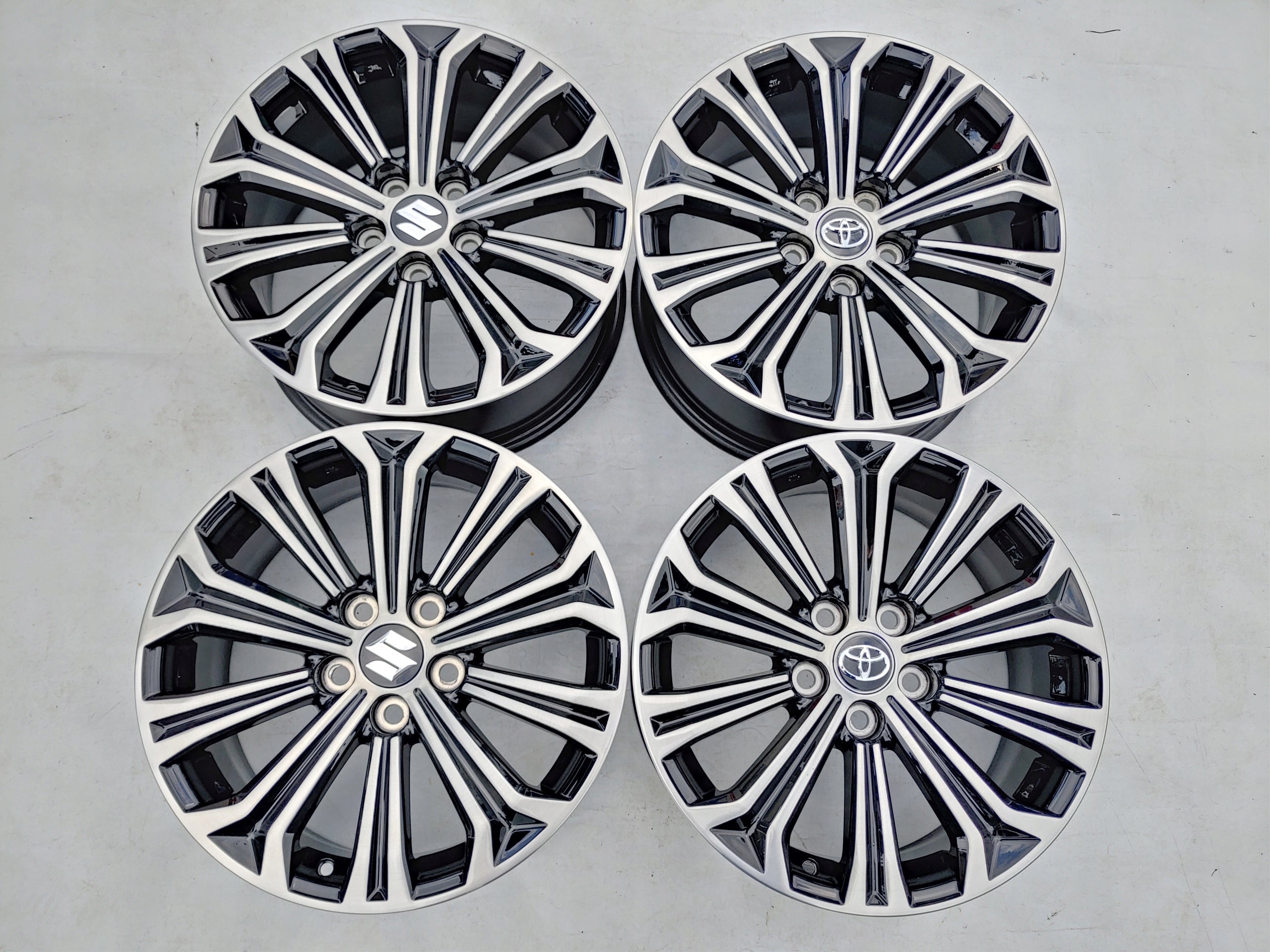 Alu Felge Toyota Auris Camry Corolla 17 Zoll 7.5J 5x114.3 40ET 4261102R30