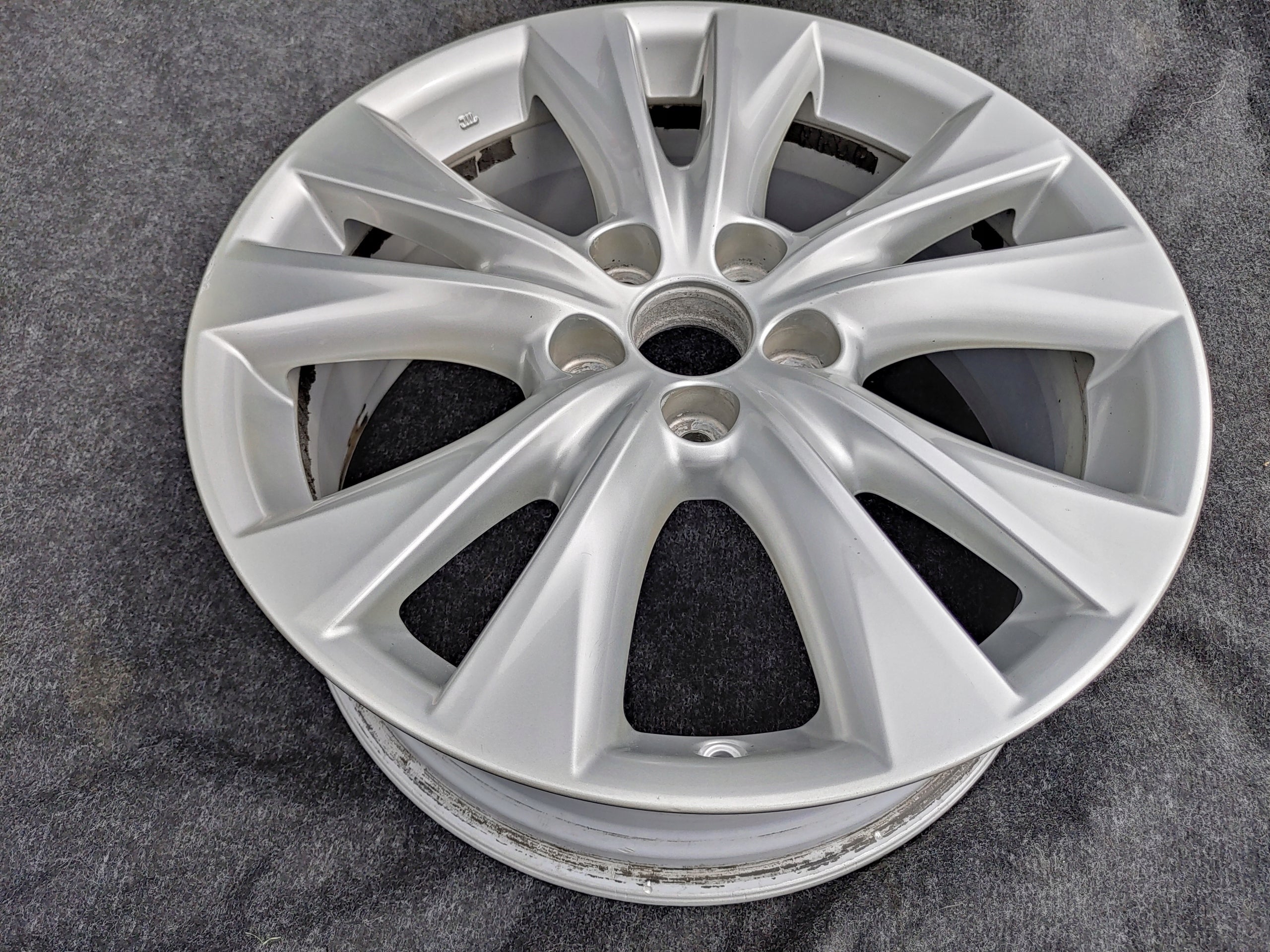 1x Alu Felge Toyota FJ Cruiser Aluminum rim 18 Zoll 7.5J 5x114.3 45ET