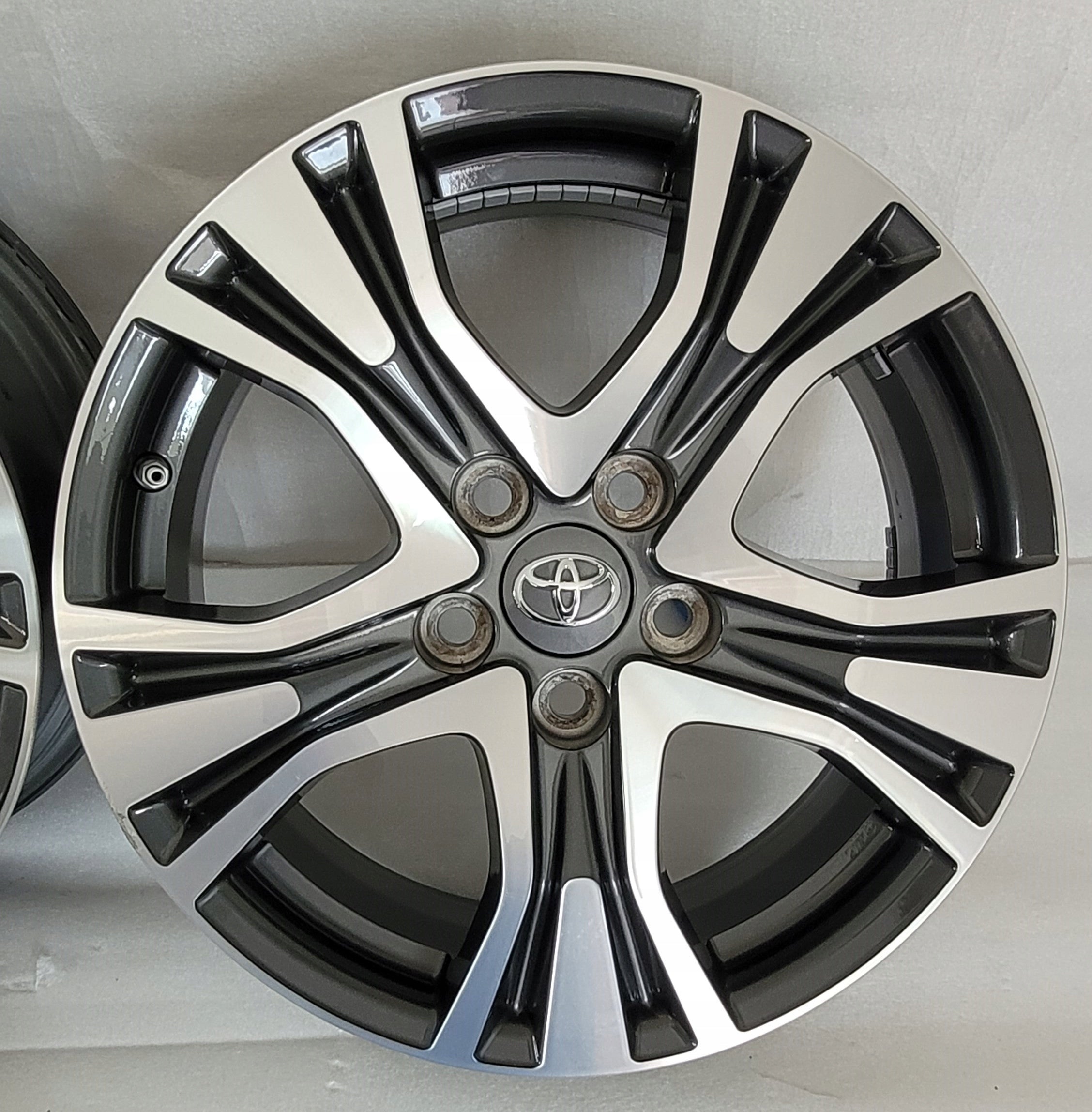 Alu Felge Toyota RAV4 Corolla Aluminum rim 17 Zoll 7.0J 5x114.3 39ET