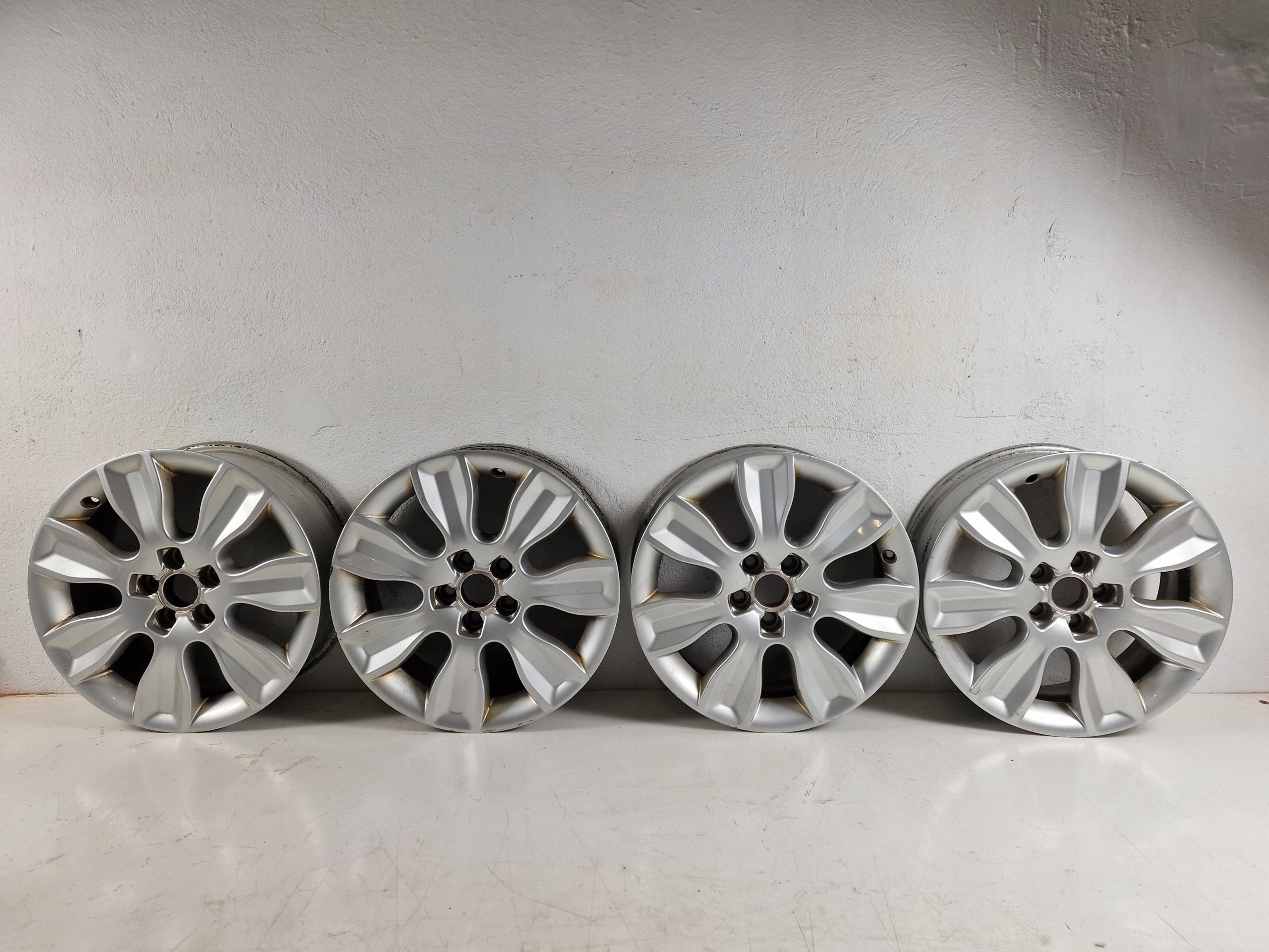 Alu Felge Volkswagen T3 Aluminum rim 16 Zoll 6.0J 5x100 30ET 8X0601025A