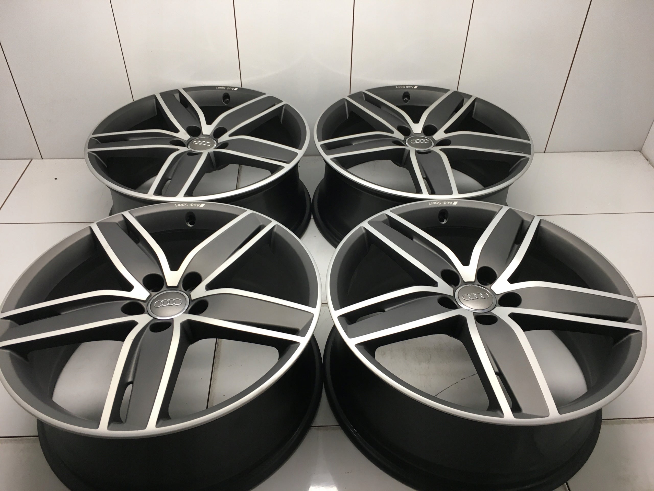  Alu rim Volkswagen T-Cross Aluminum rim 19 inch 8.0J 5x112 49ET 8V0601025AS  product image