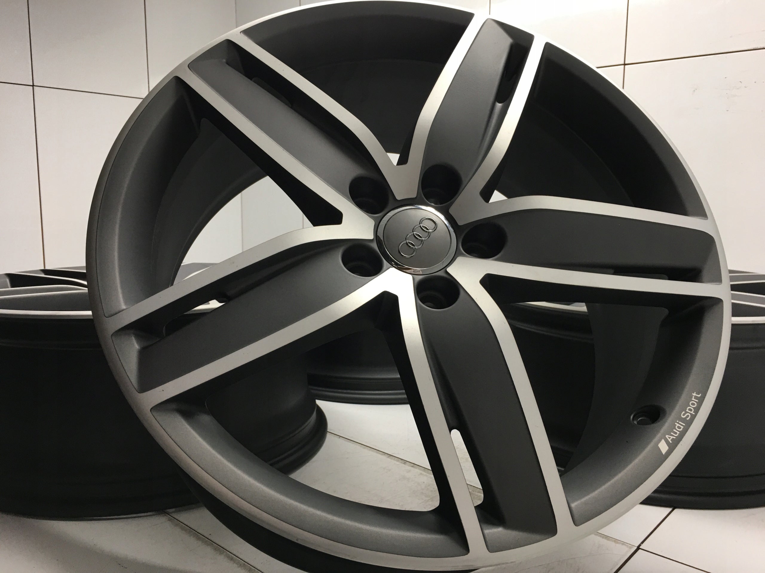 Alu Felge Volkswagen T-Cross Aluminum rim 19 Zoll 8.0J 5x112 49ET 8V0601025AS