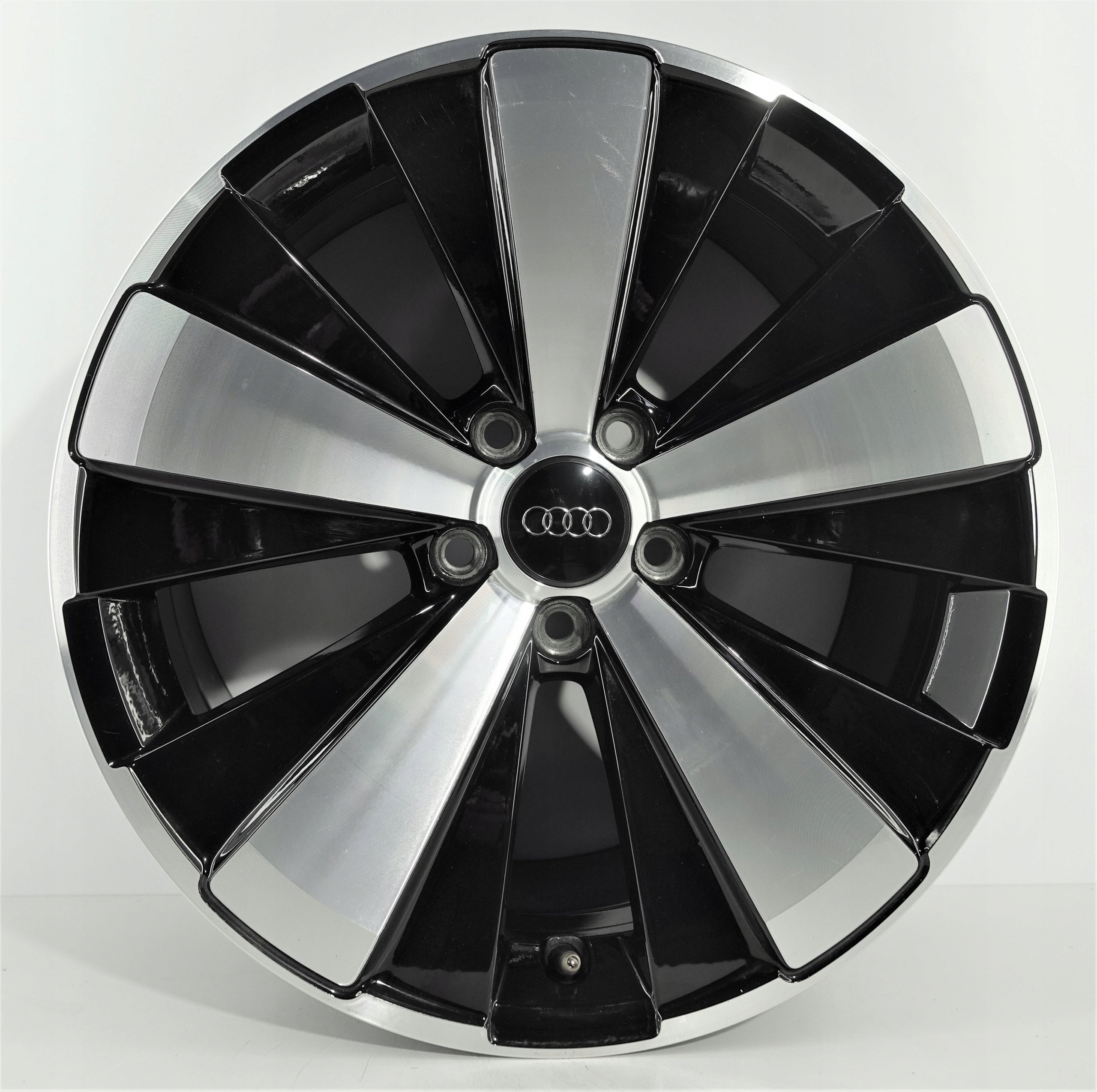 Alu Felge Volkswagen Caddy Aluminum rim 18 Zoll 8.0J 5x112 48ET