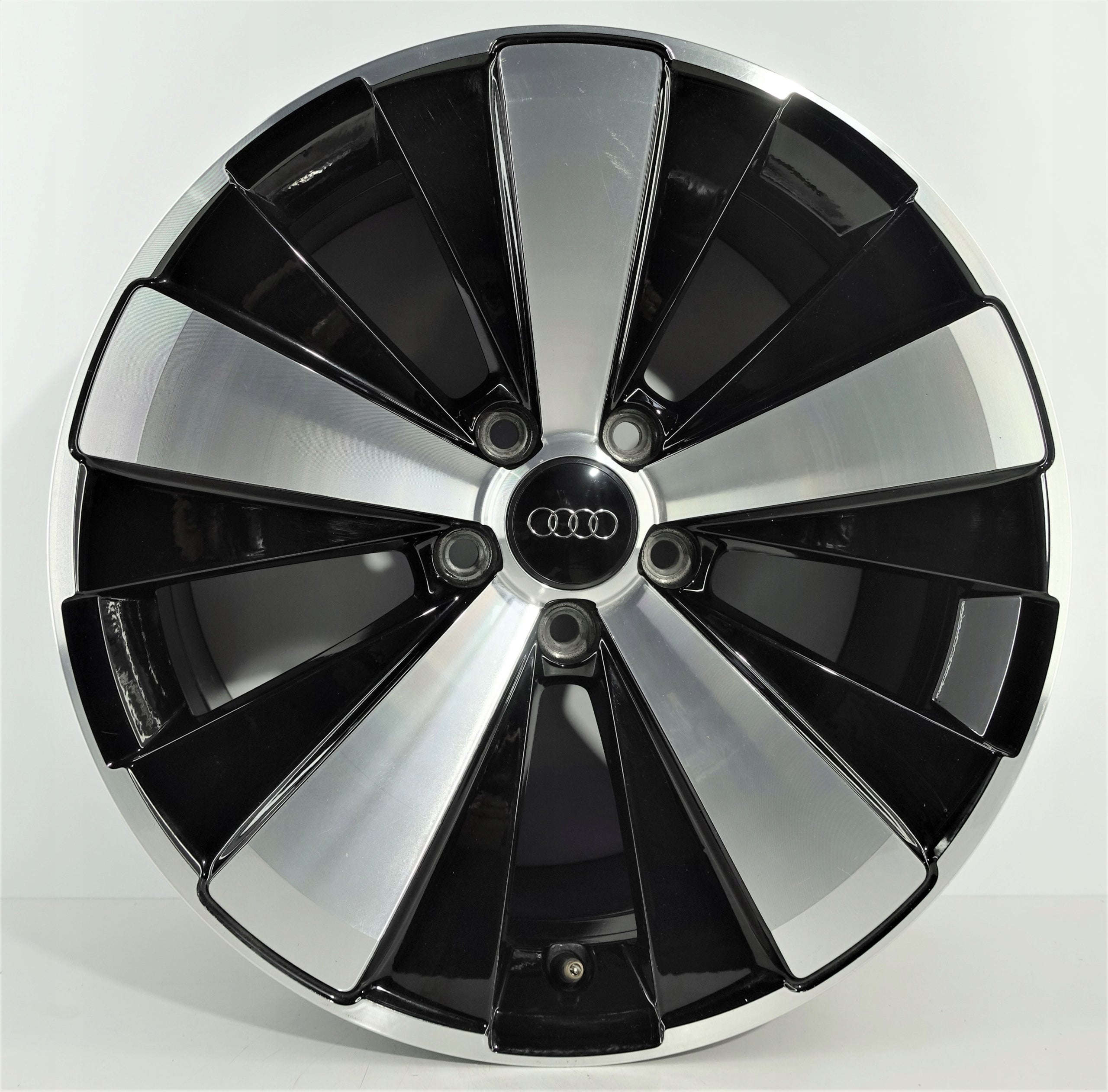 Alu Felge Volkswagen Caddy Aluminum rim 18 Zoll 8.0J 5x112 48ET