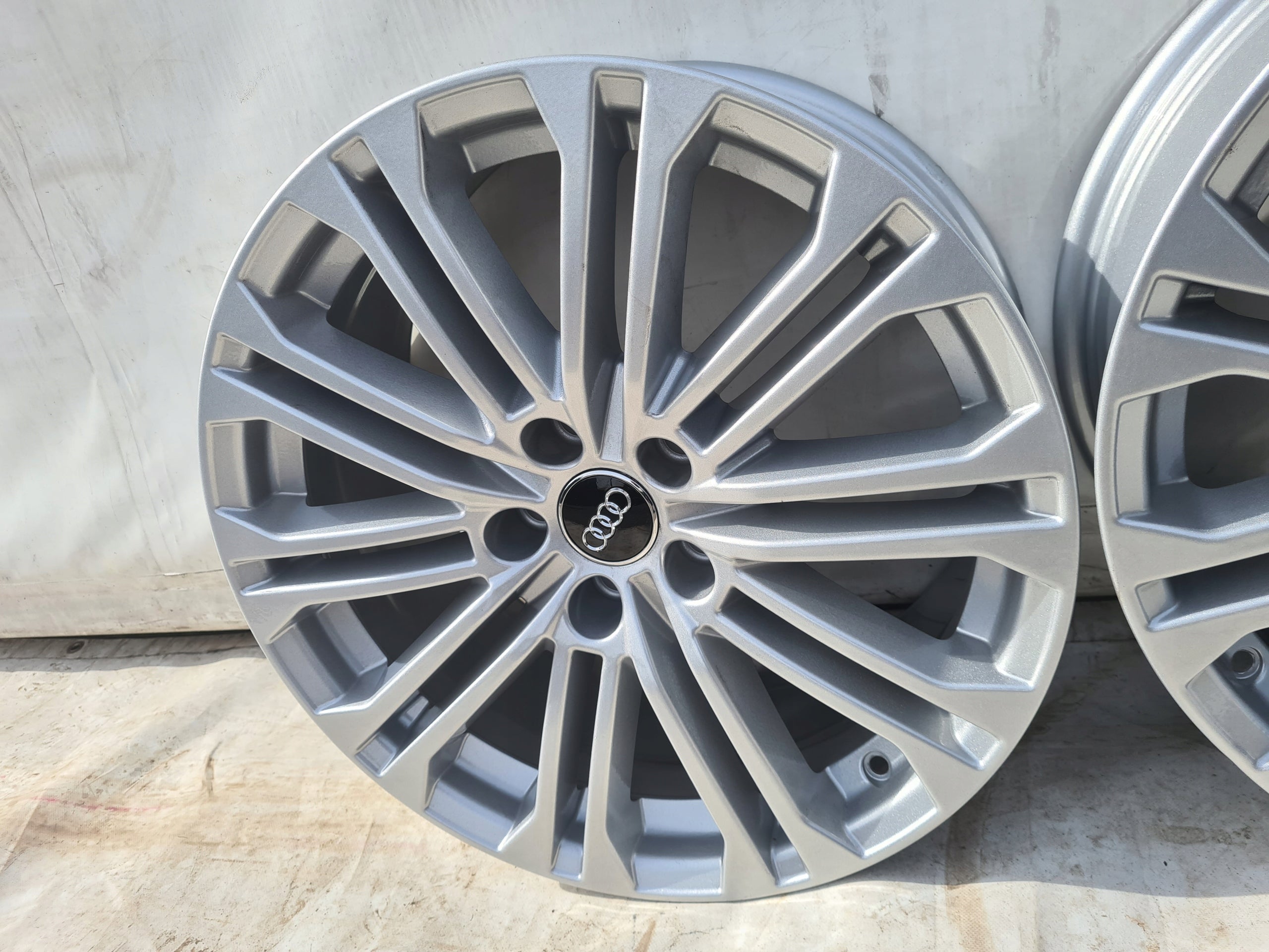 Alu Felge Volkswagen T3 Aluminum rim 18 Zoll 8.0J 5x112 31ET 8W0601025EE