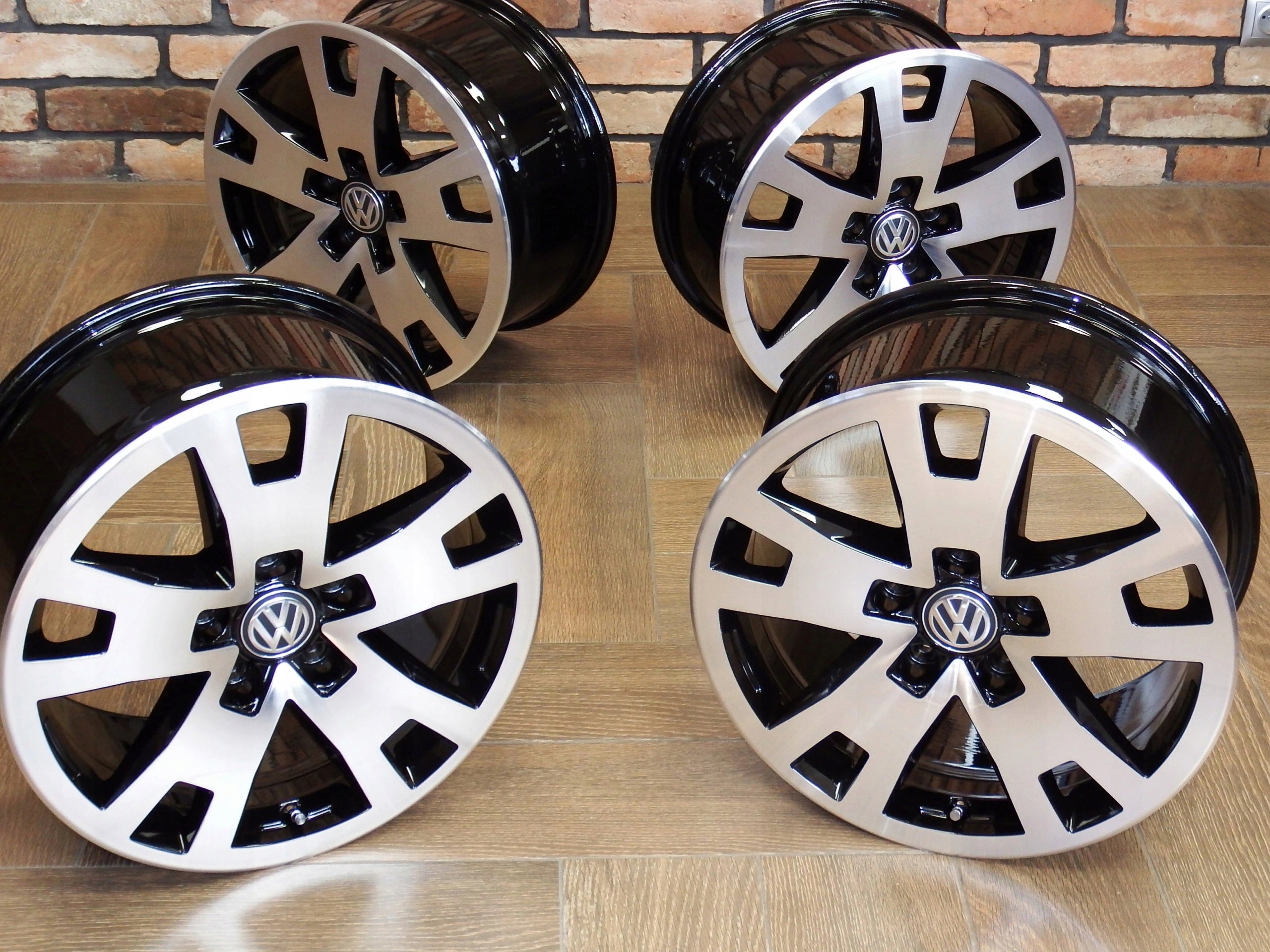 Alu Felge Volkswagen T6 LT Multivan Amarok T5 T4 17 Zoll 8.0J 5x120 49ET