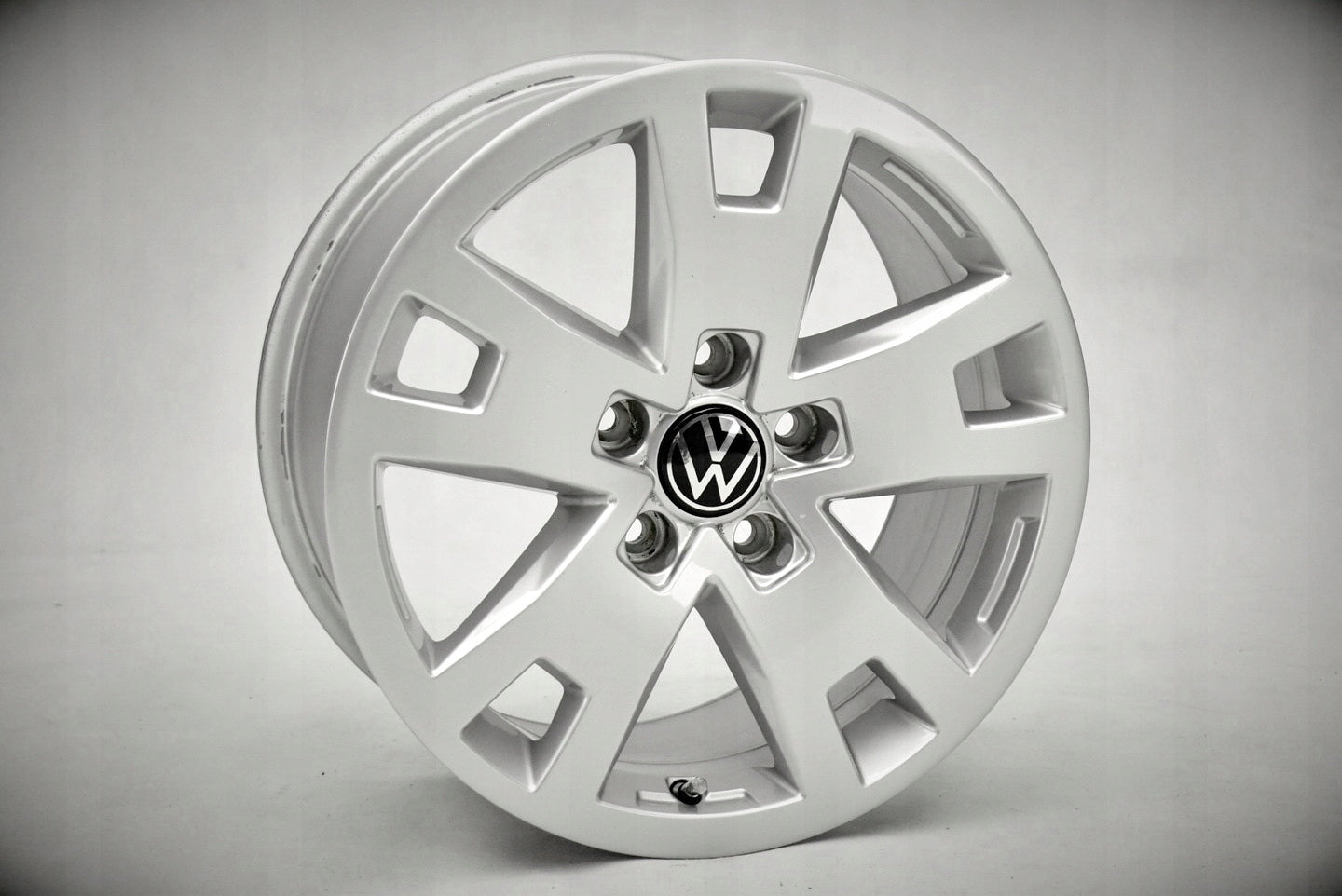  Alu Felge Volkswagen T6 LT Multivan Amarok T5 T4 17 Zoll 8.0J 5x120 49ET 2H0601025AF product image