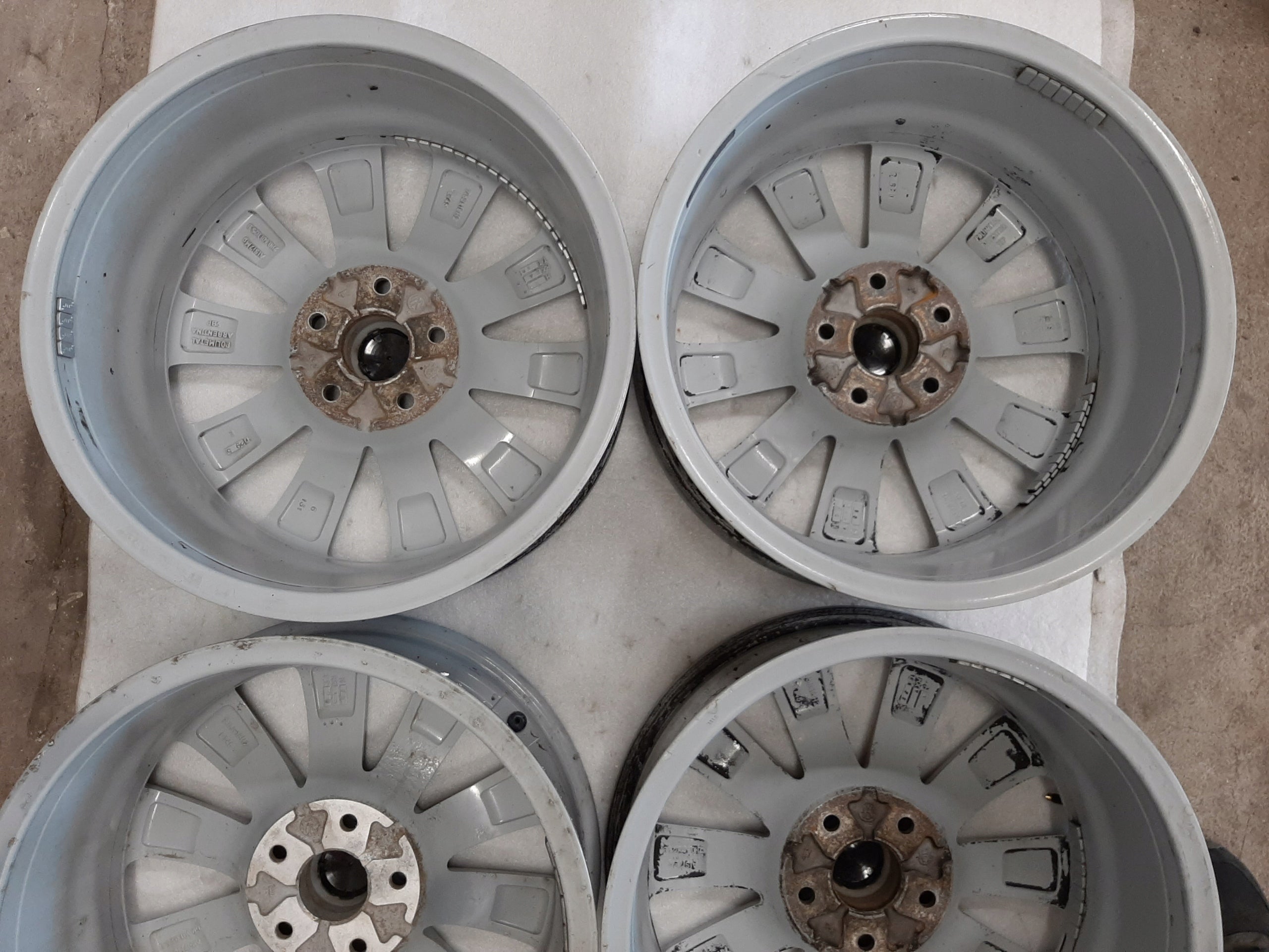 Alu Felge Volkswagen Amarok T6 T5 T4 18 Zoll 7.5J 5x120 45ET 2H0601025B