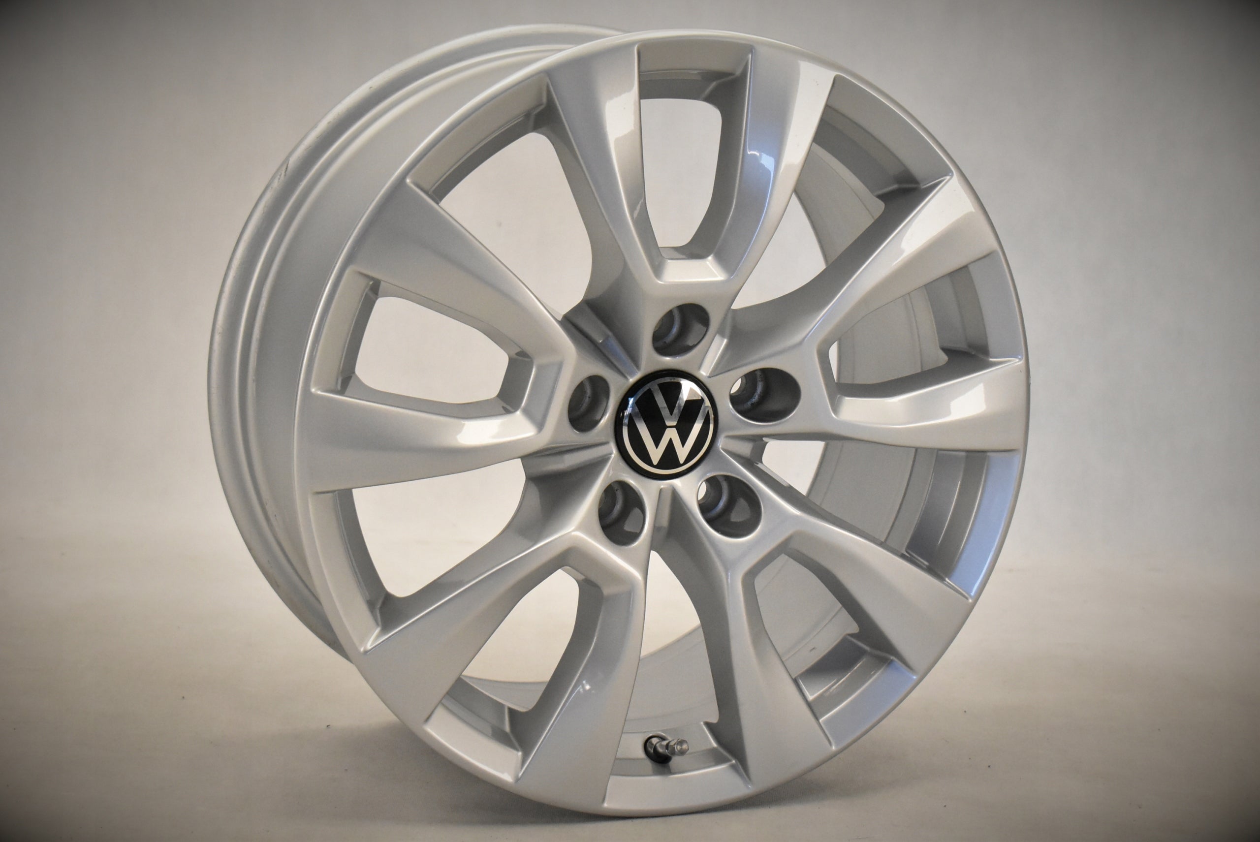  Alu Felge Volkswagen Amarok T6 T5 T4 17 Zoll 8.0J 5x120 49ET 2H6601025A product image