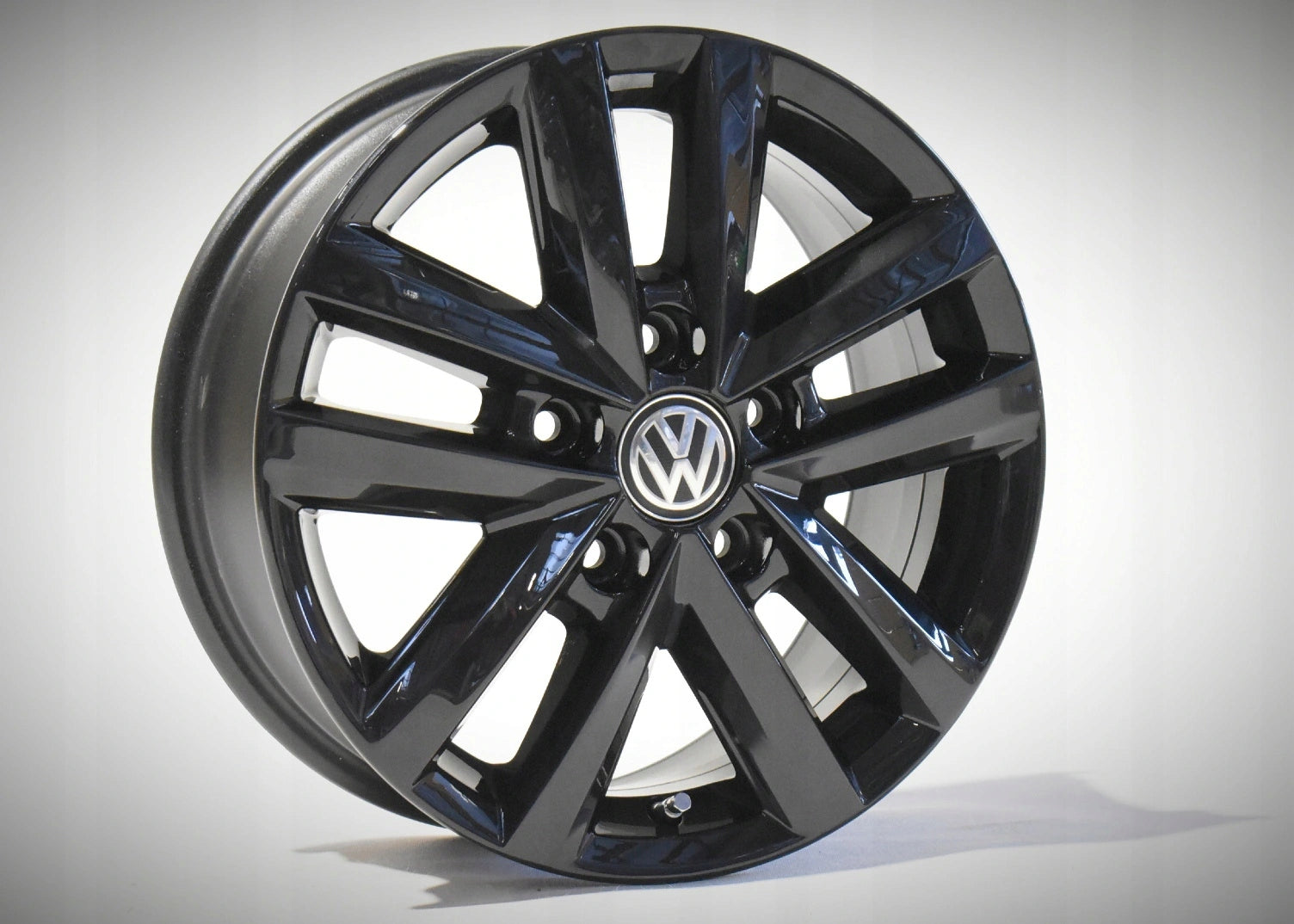  Aluminium rim Volkswagen Amarok T6 T5 16 inch 6.5J 5x120 62ET 2H0601025AE  product image