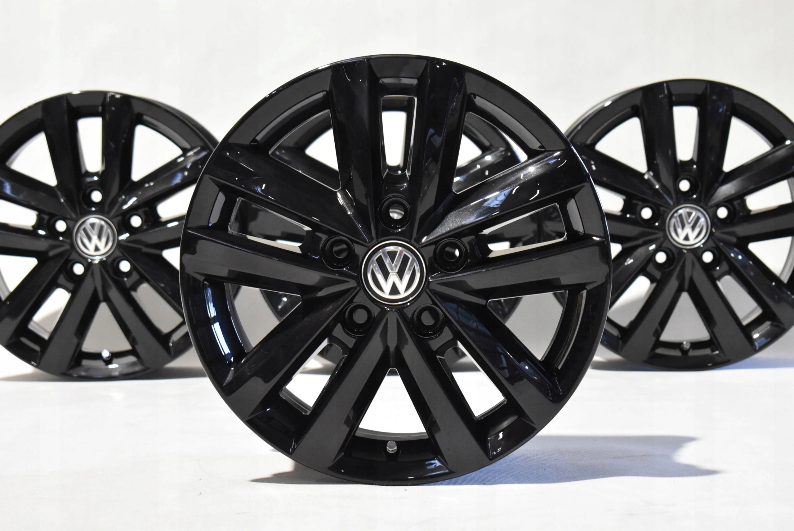 Alu Felge Volkswagen Amarok T6 T5 16 Zoll 6.5J 5x120 62ET 2H0601025AE