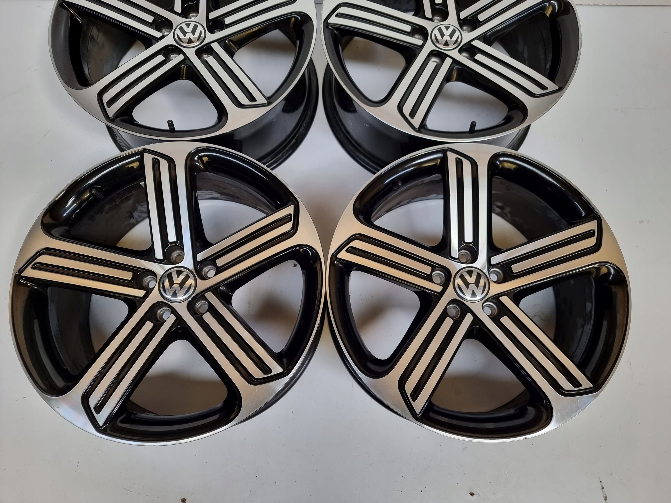 Alu Felge Volkswagen Arteon CC Passat Golf Scirocco Touran T4 19 Zoll 8.0J 5x112 41ET 1K8601025N