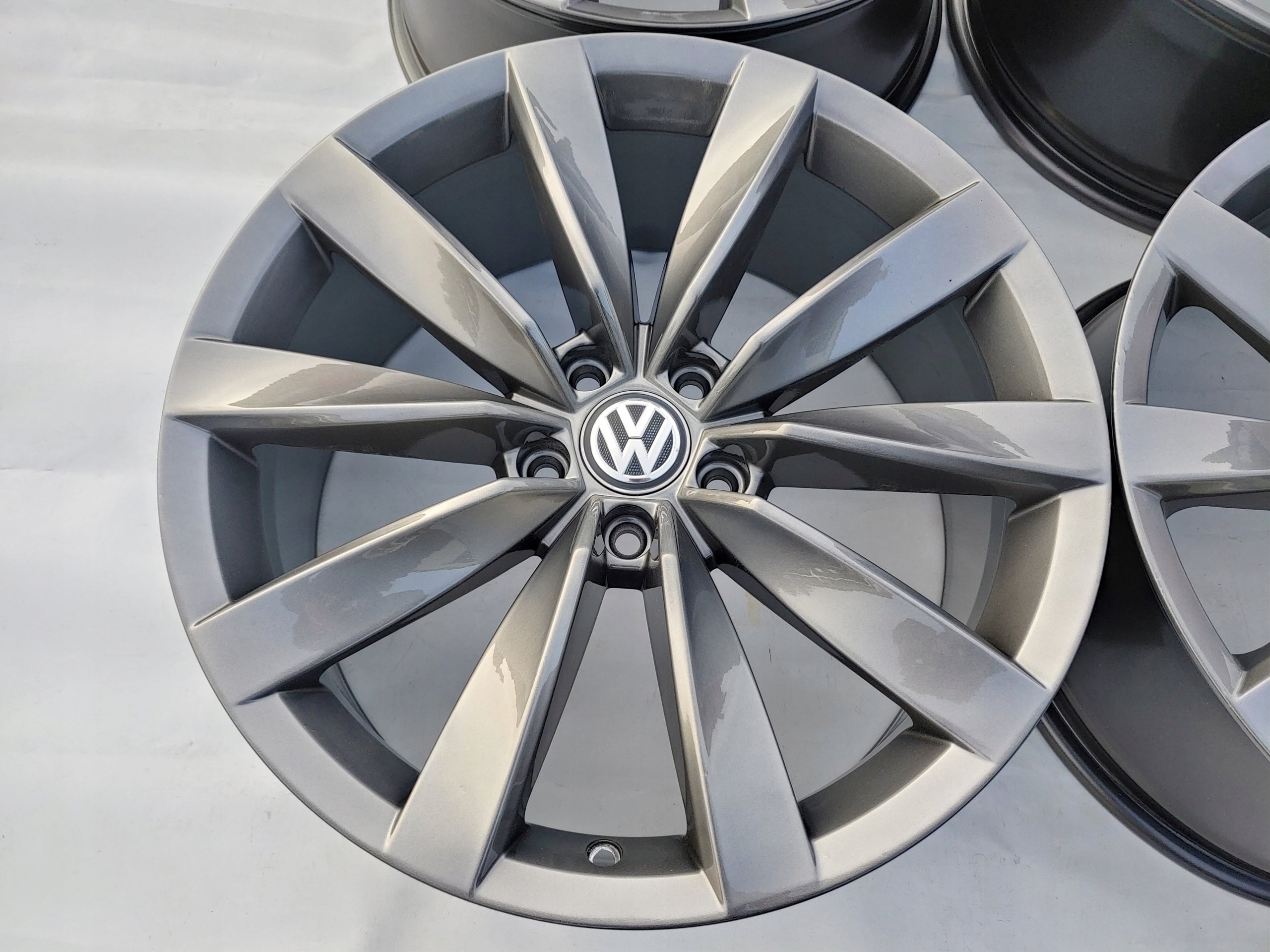 Alu Felge Volkswagen Arteon CC Passat 19 Zoll 8.0J 5x112 40ET 3G8601025G