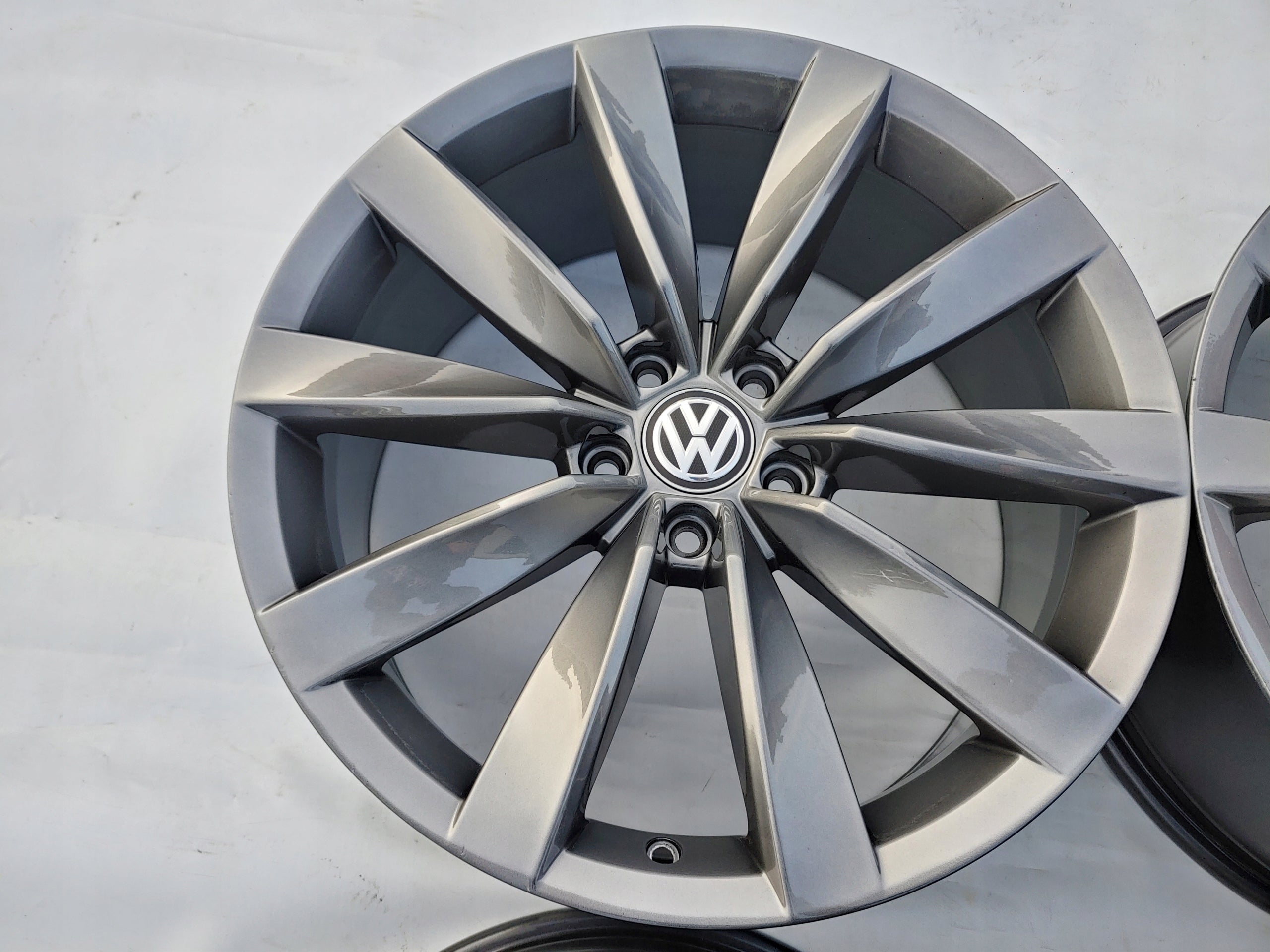 Alu Felge Volkswagen Arteon CC Passat 19 Zoll 8.0J 5x112 40ET 3G8601025G