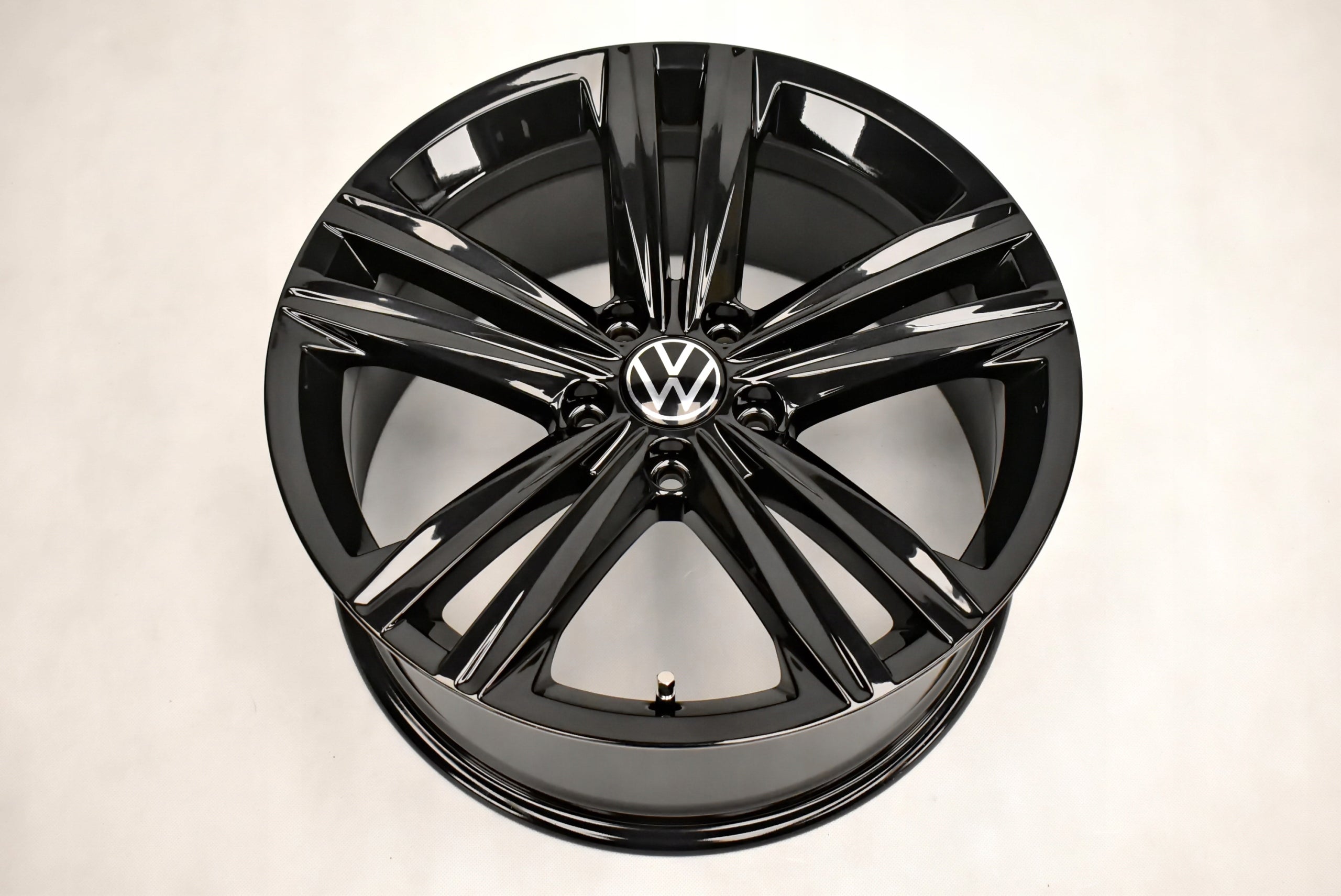 Alu Felge Volkswagen Arteon LT Passat T4 18 Zoll 8.0J 5x112 40ET 3G8601025N