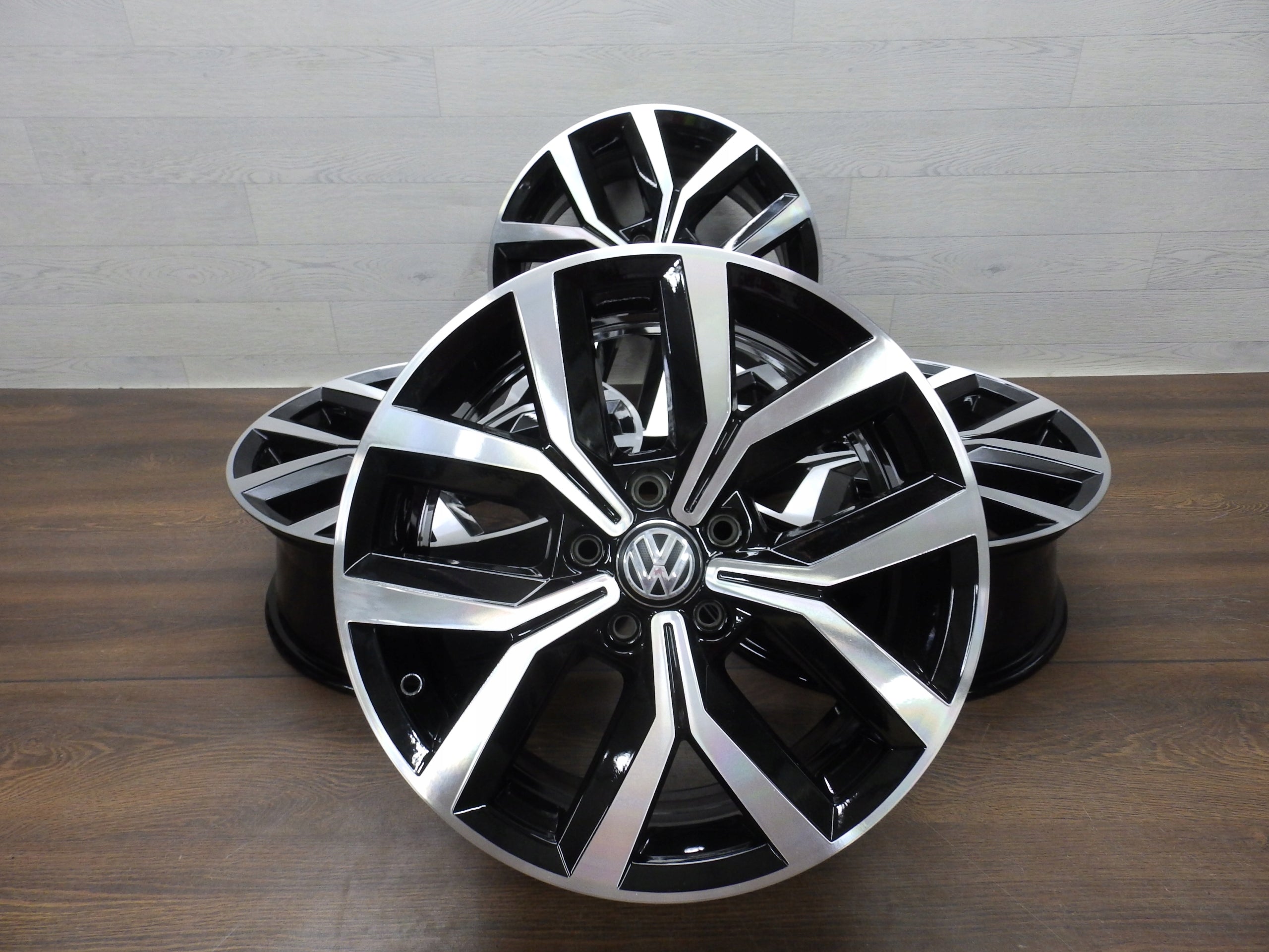  Aluminium rim Volkswagen Arteon Passat T4 17 inch 7.0J 5x112 40ET 3G0601025F  product image