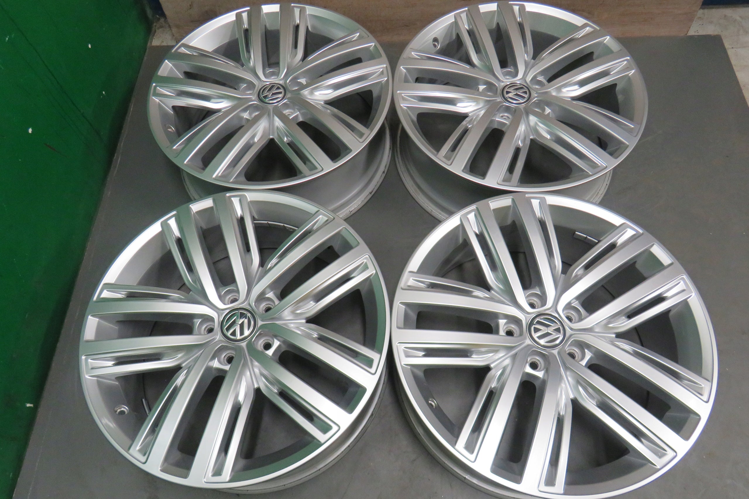  Aluminium rim Volkswagen Arteon Tiguan Passat 19 inch 7.0J 5x112 43ET  product image