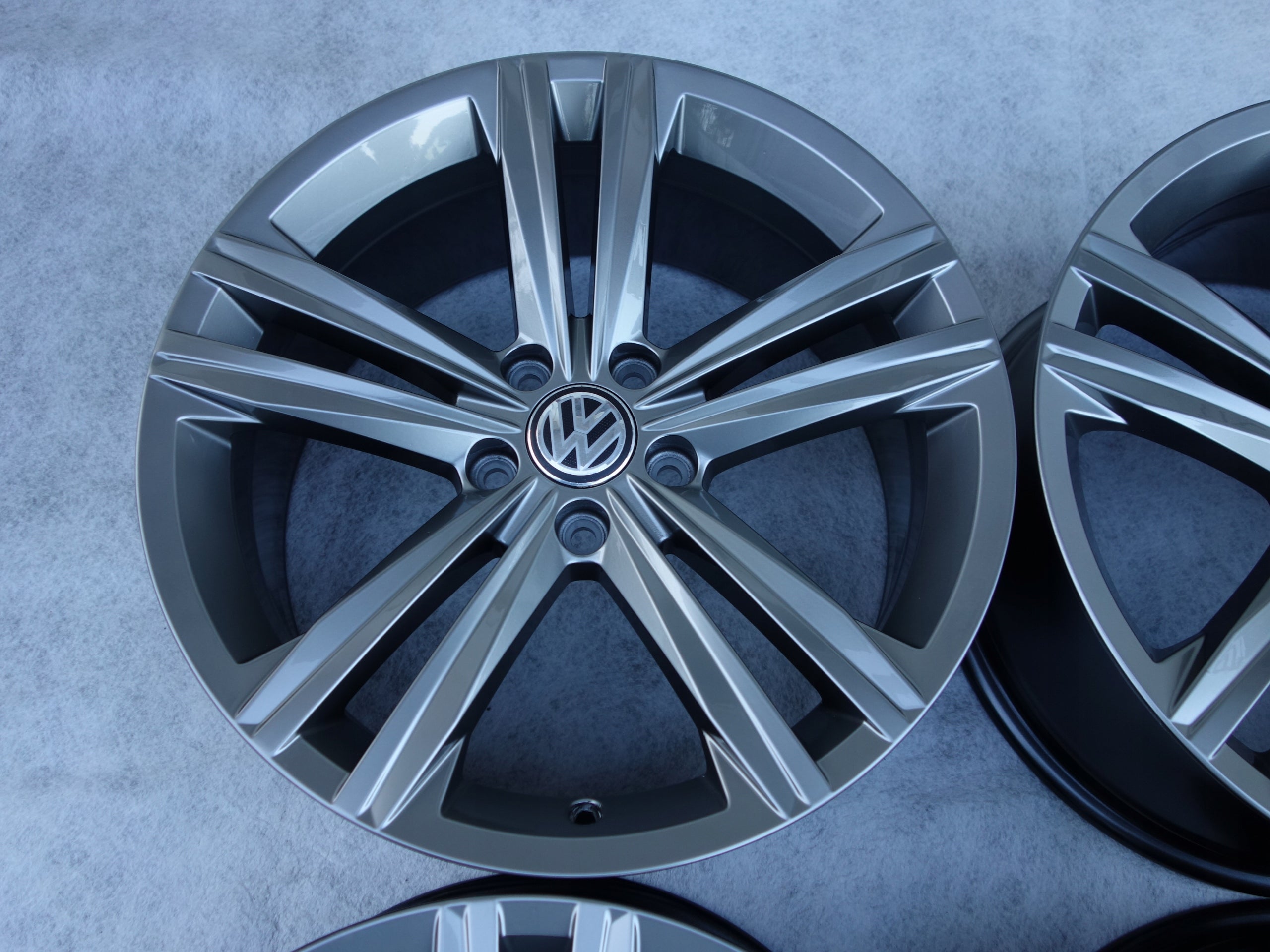 Alu Felge Volkswagen Arteon Tiguan Passat 18 Zoll 8.0J 5x112 40ET 3G8601025N