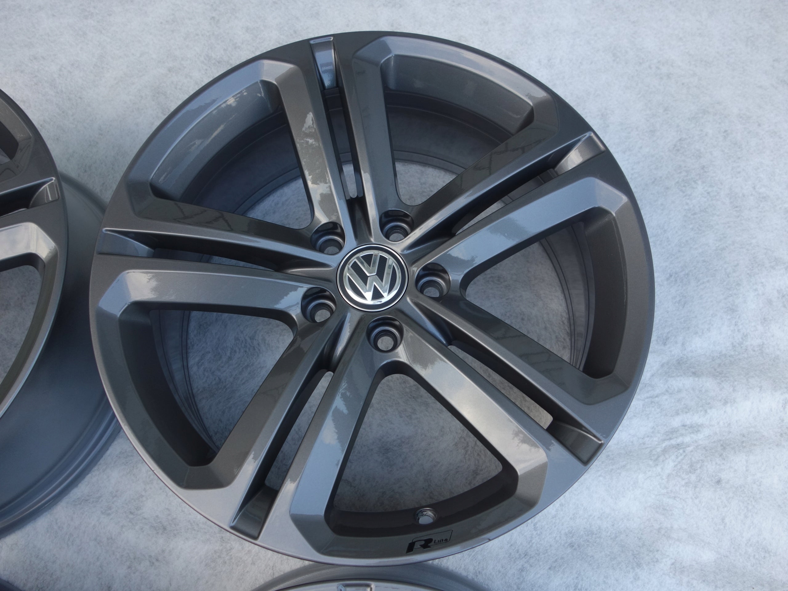 Alu Felge Volkswagen Arteon Tiguan Passat 18 Zoll 8.0J 5x112 44ET 3AA601025N