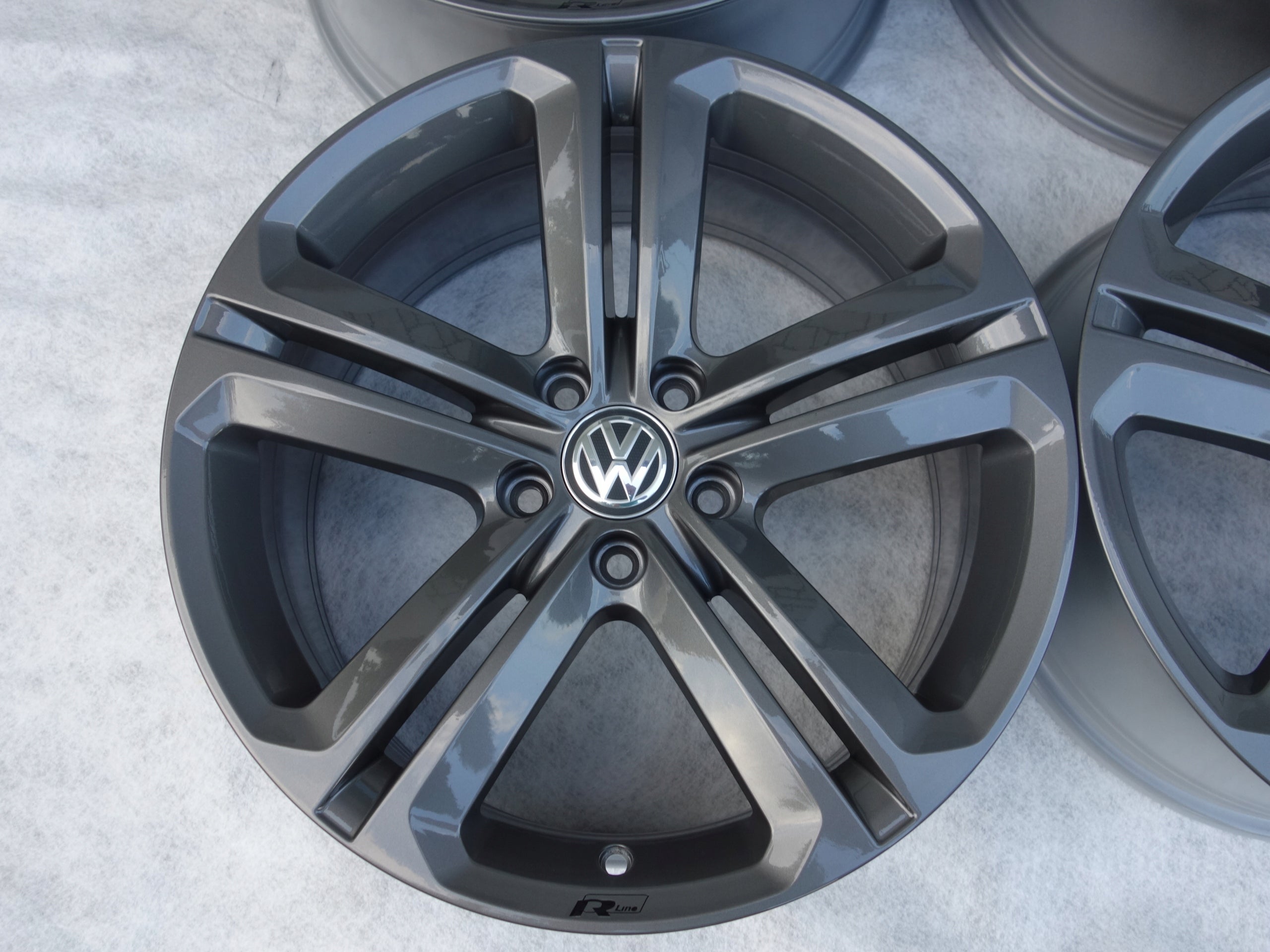 Alu Felge Volkswagen Arteon Tiguan Passat 18 Zoll 8.0J 5x112 44ET 3AA601025N