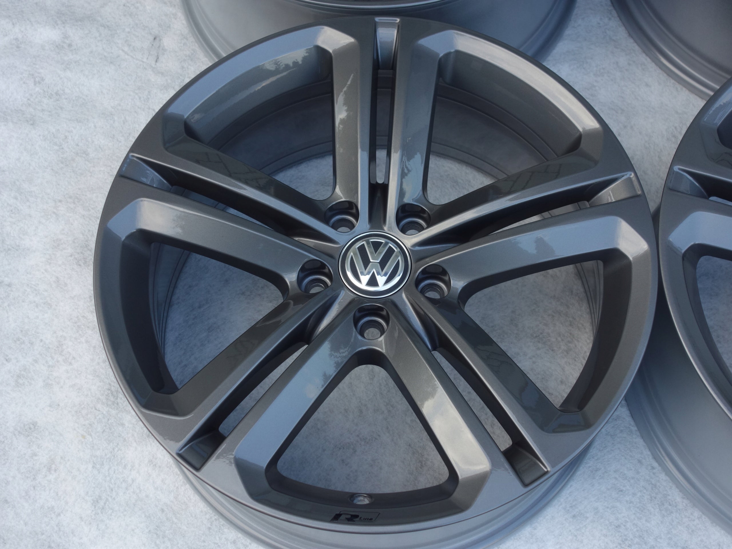 Alu Felge Volkswagen Arteon Tiguan Passat 18 Zoll 8.0J 5x112 44ET 3AA601025N