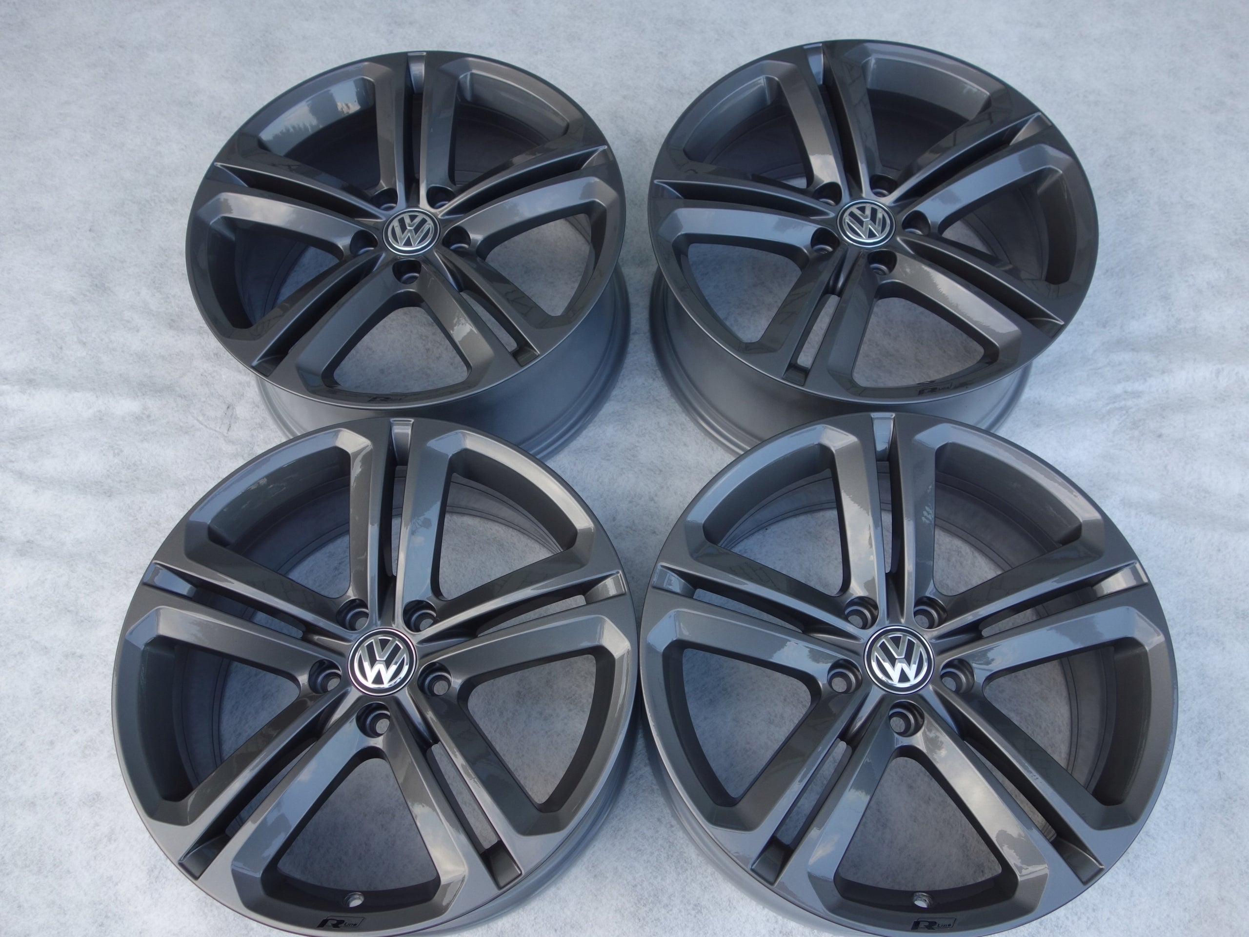 Alu Felge Volkswagen Arteon Tiguan Passat 18 Zoll 8.0J 5x112 44ET 3AA601025N