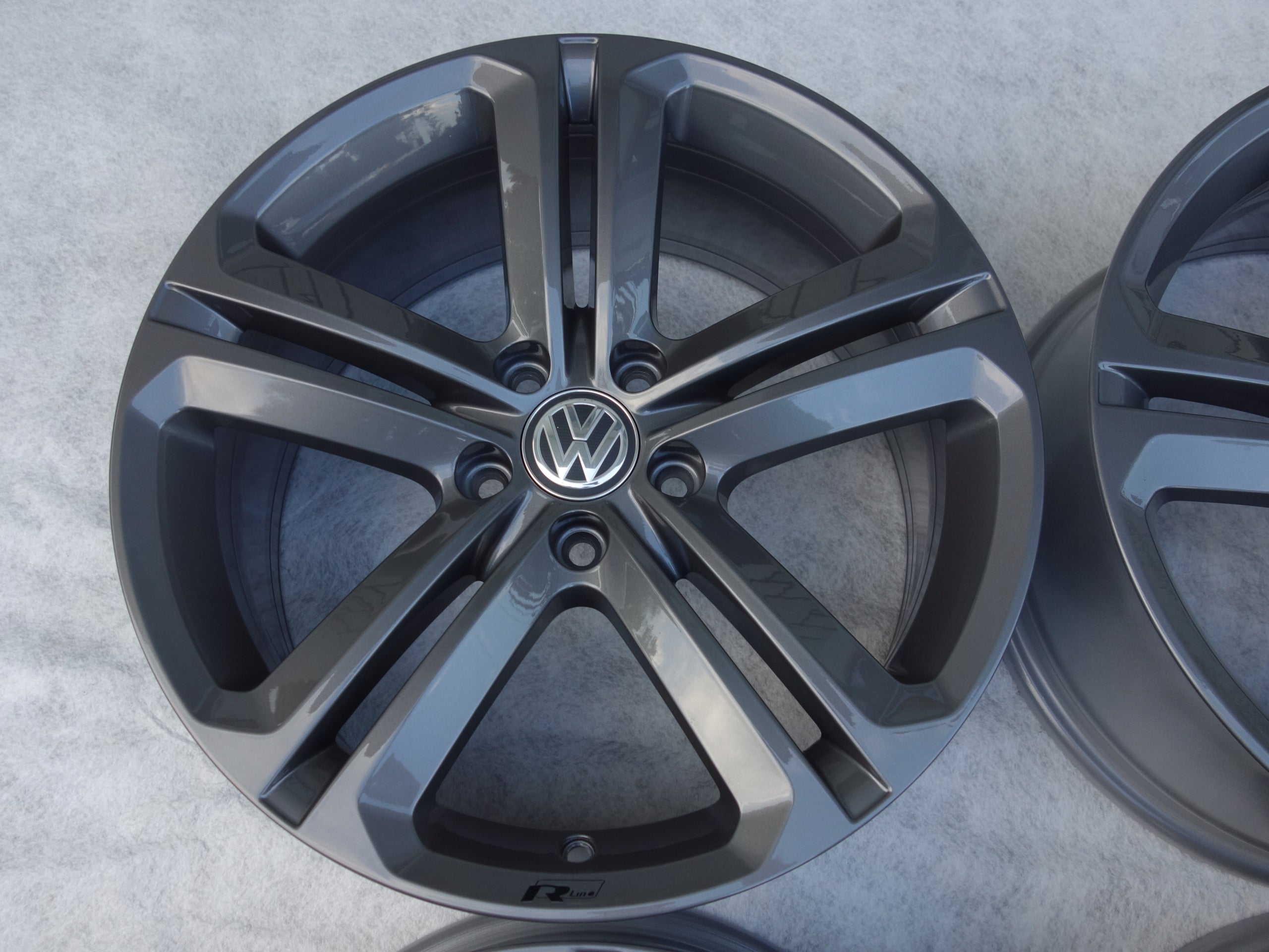 Alu Felge Volkswagen Arteon Tiguan Passat 18 Zoll 8.0J 5x112 44ET 3AA601025N