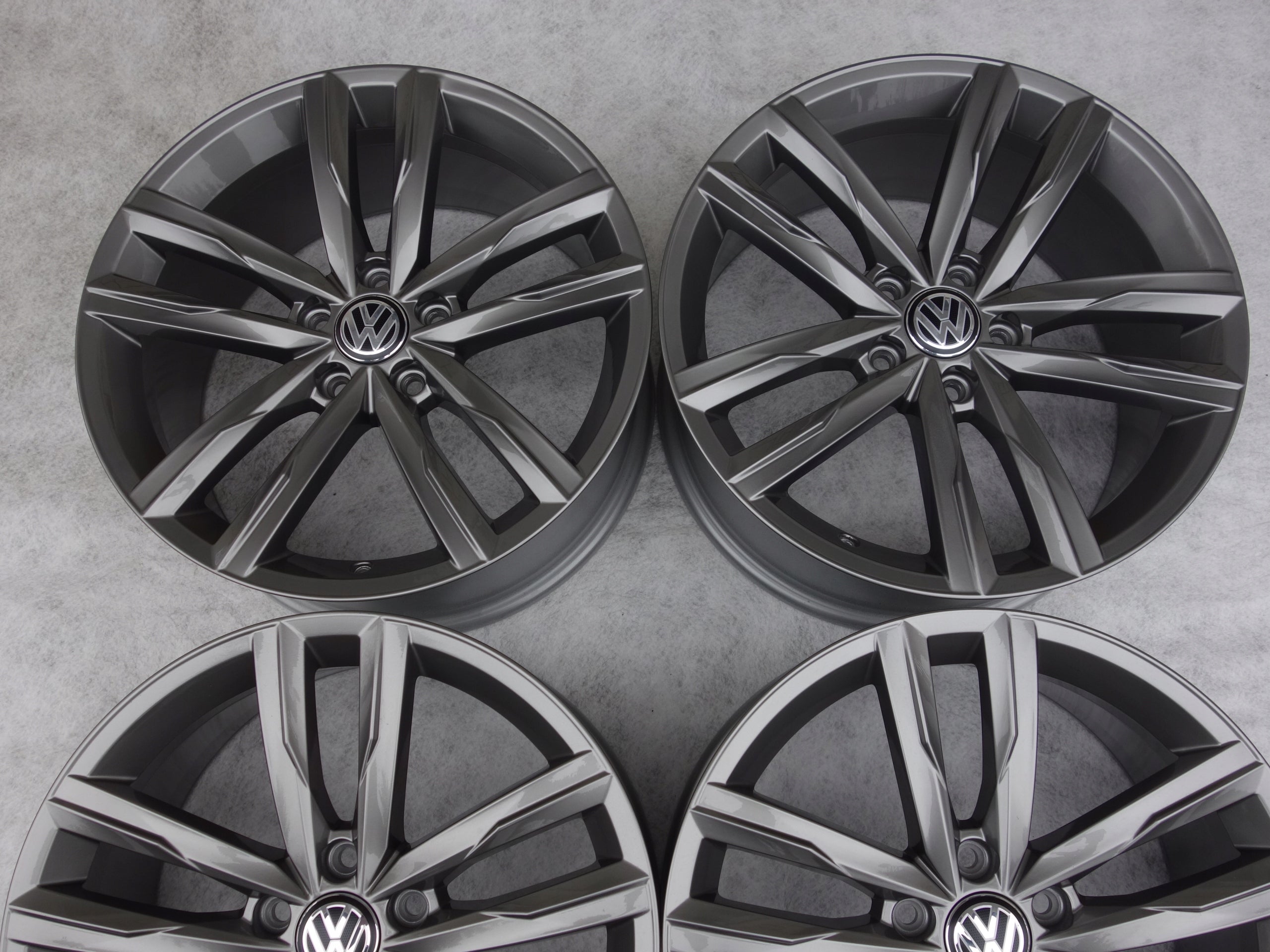 Alu Felge Volkswagen Arteon Tiguan Passat 18 Zoll 8.0J 5x112 44ET 3G0601025K