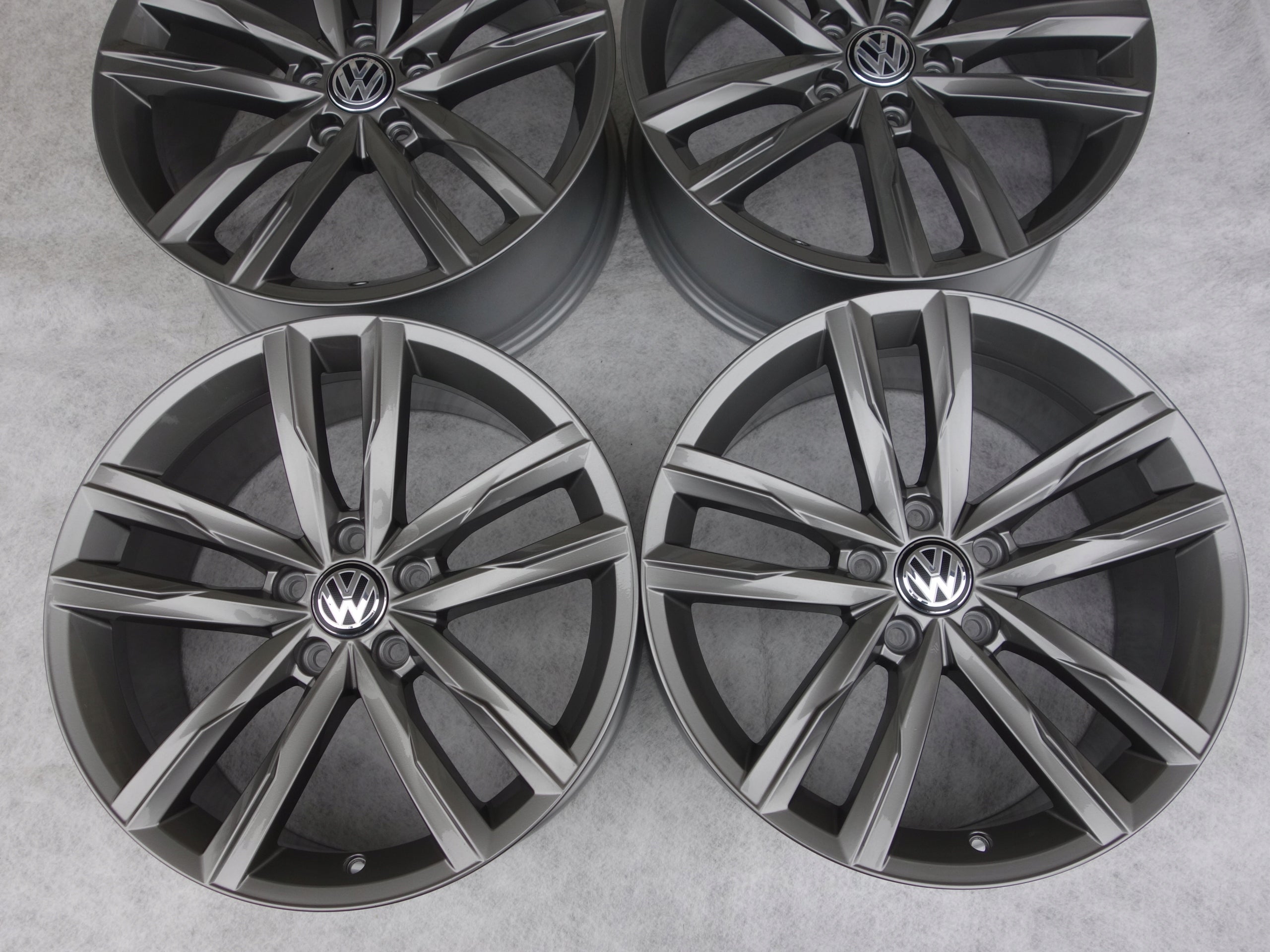 Alu Felge Volkswagen Arteon Tiguan Passat 18 Zoll 8.0J 5x112 44ET 3G0601025K