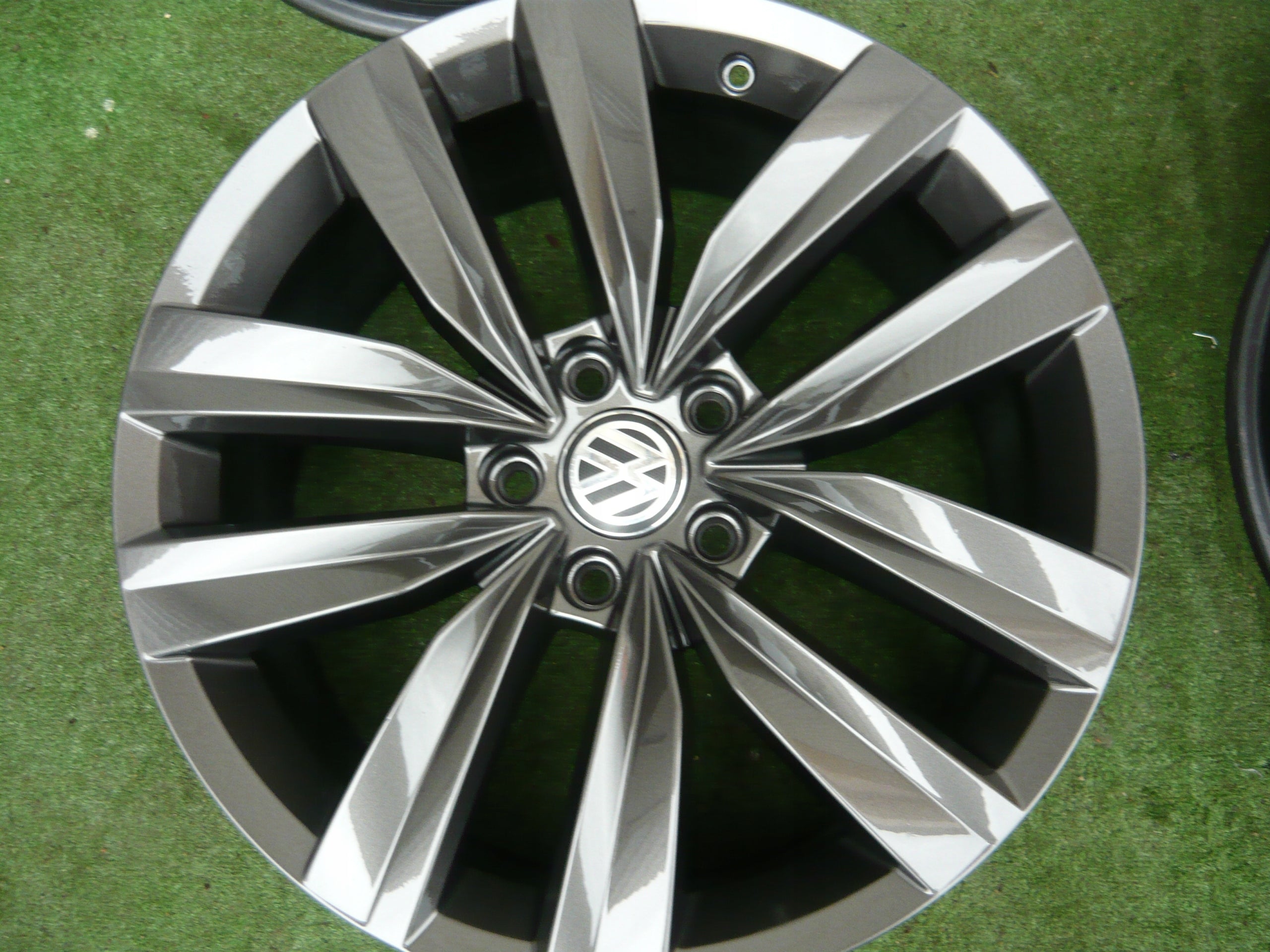  Alu rim Volkswagen Arteon Passat Aluminum rim 18 inch 8.0J 5x112 40ET  product image