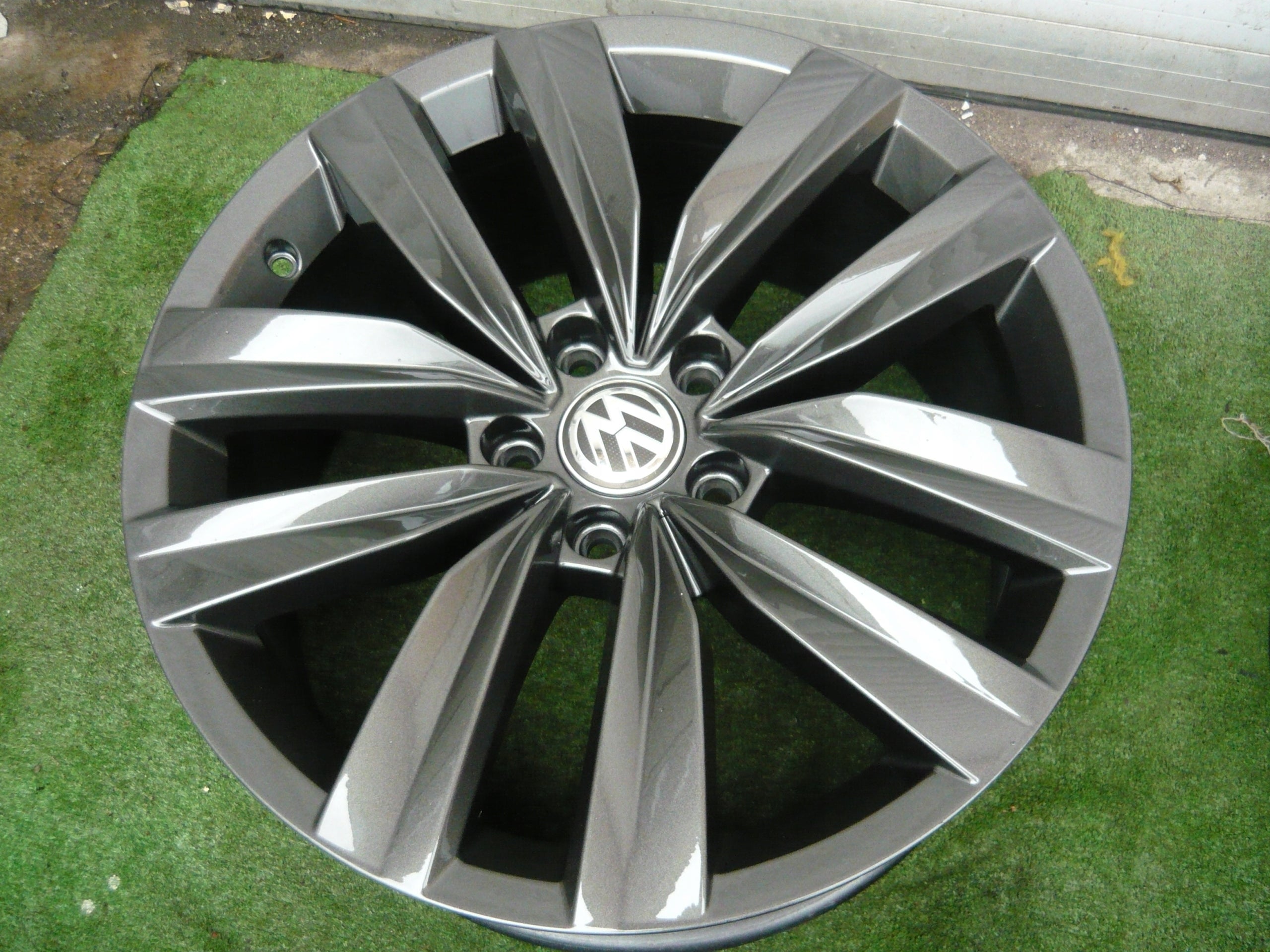 Alu Felge Volkswagen Arteon Passat Aluminum rim 18 Zoll 8.0J 5x112 40ET