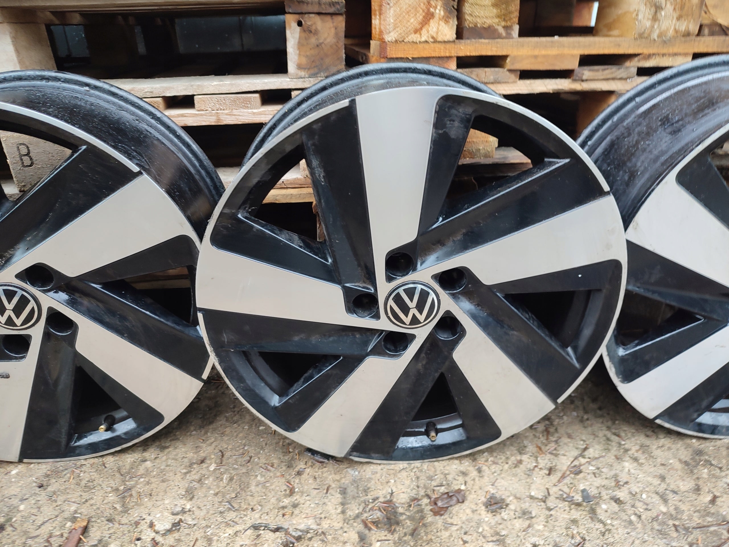 Alu Felge Volkswagen Arteon T4 Aluminum rim 18 Zoll 8.0J 5x112 3G8601025AB