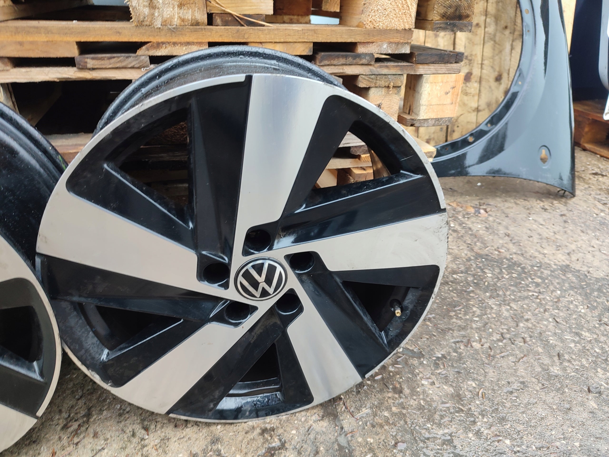 Alu Felge Volkswagen Arteon T4 Aluminum rim 18 Zoll 8.0J 5x112 3G8601025AB