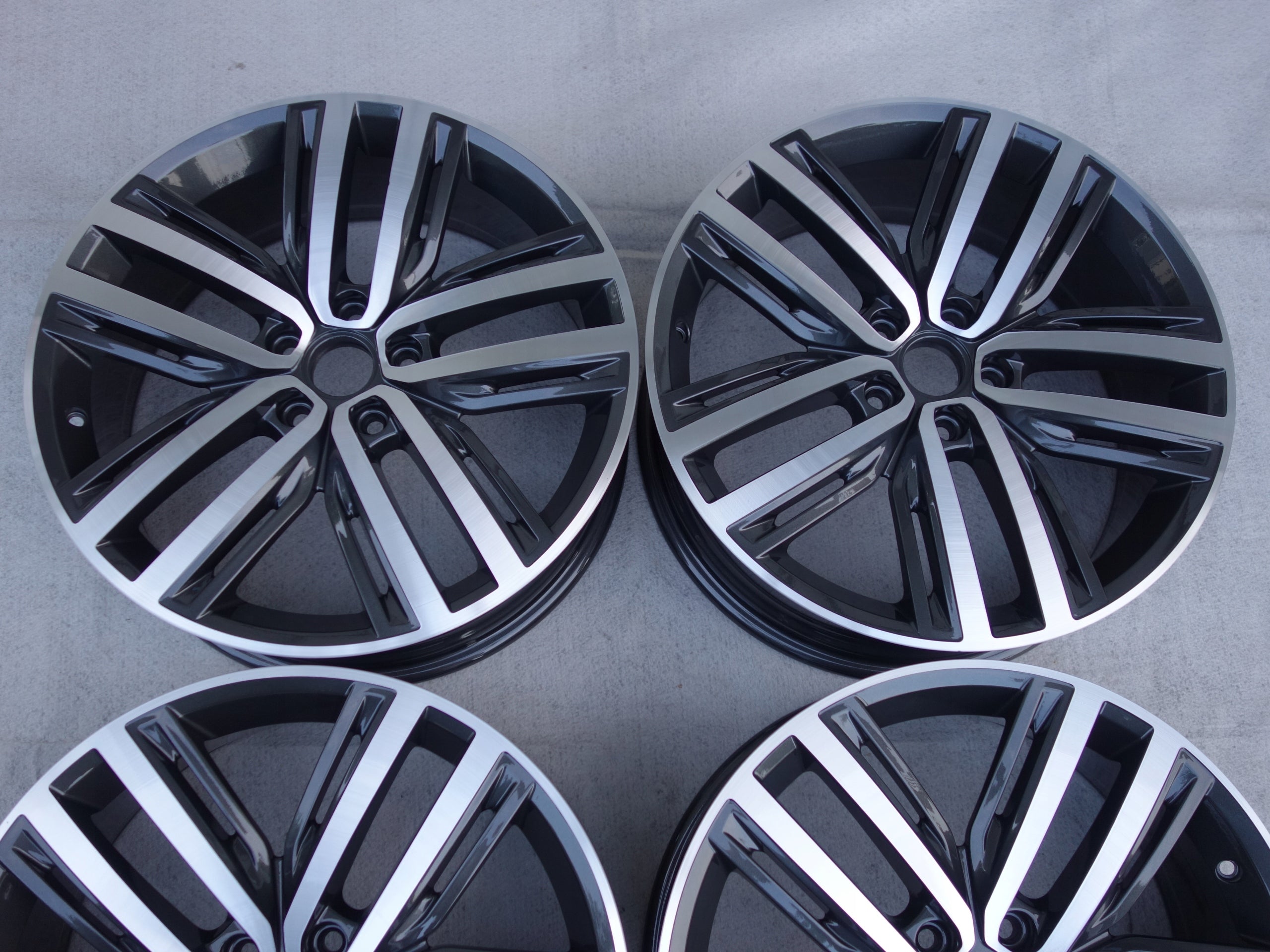 Alu Felge Volkswagen Arteon Tiguan Touran 19 Zoll 7.0J 5x112 43ET