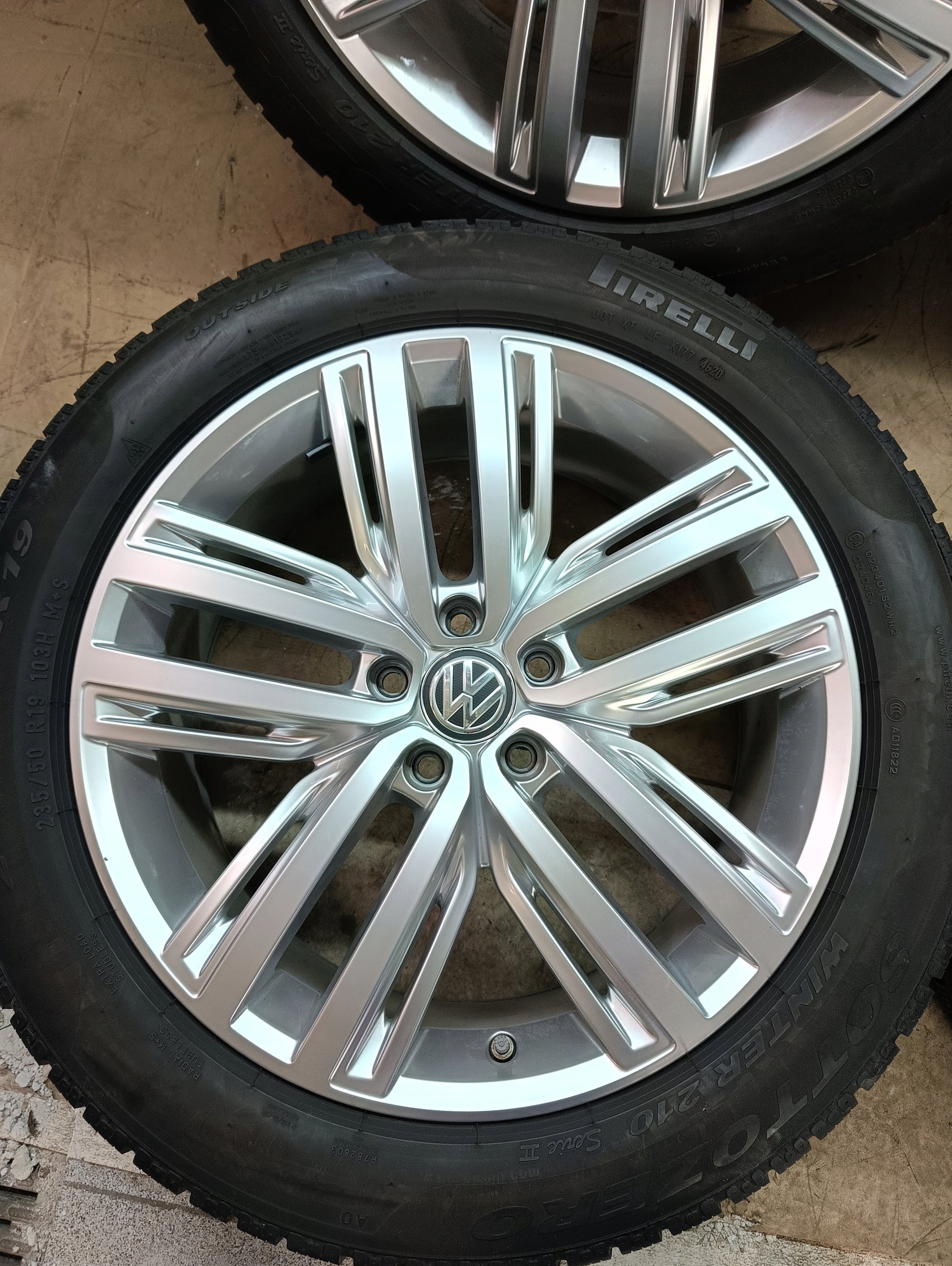 Alu Felge Volkswagen Arteon Tiguan 19 Zoll 7.0J 5x112 43ET 5NA601025N