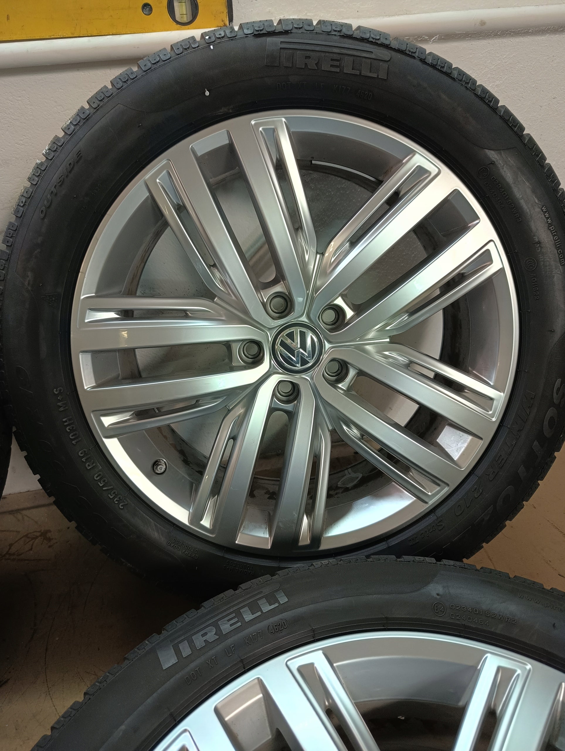 Alu Felge Volkswagen Arteon Tiguan 19 Zoll 7.0J 5x112 43ET 5NA601025N