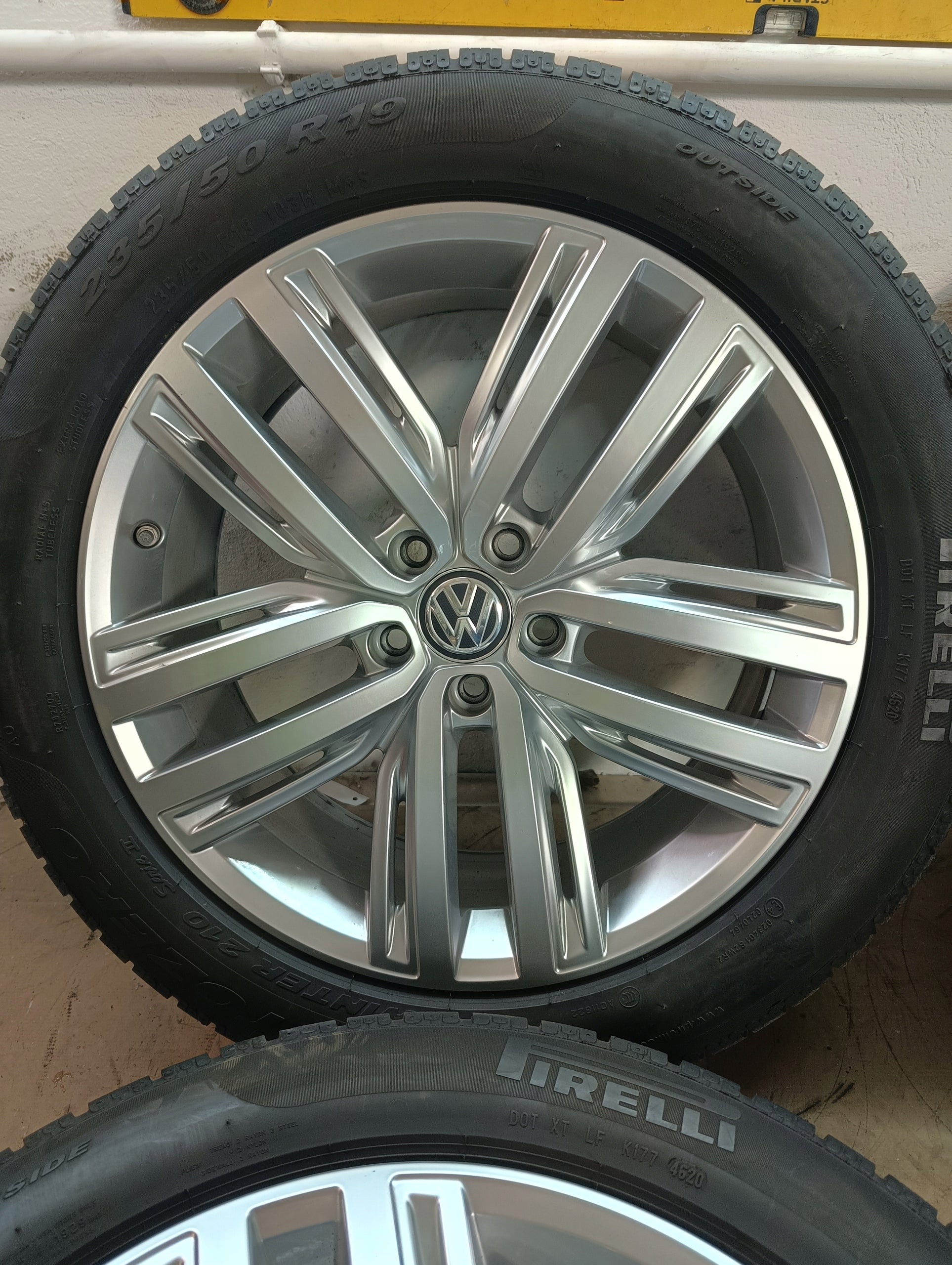 Alu Felge Volkswagen Arteon Tiguan 19 Zoll 7.0J 5x112 43ET 5NA601025N