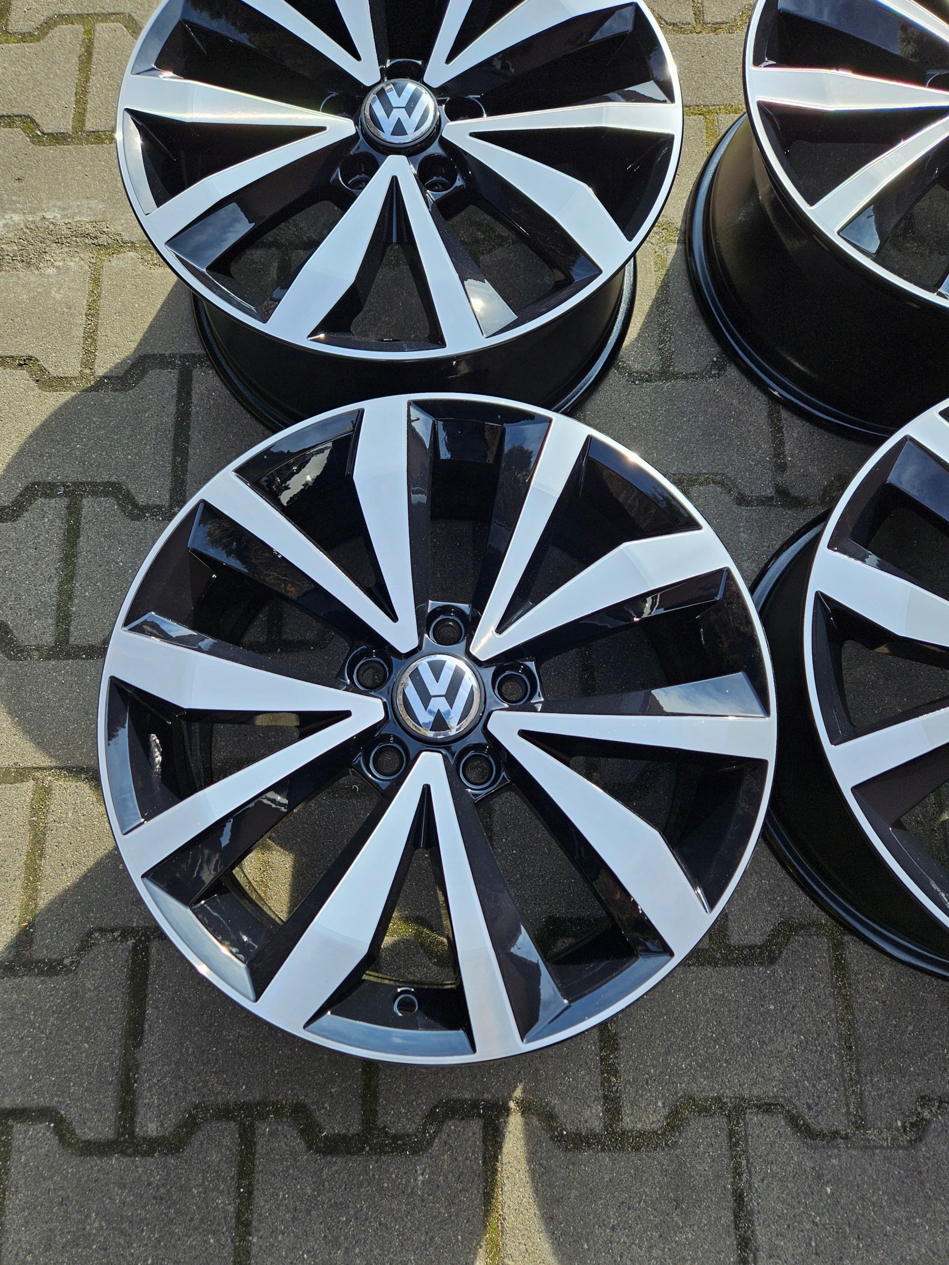 Alu Felge Volkswagen Sharan Aluminum rim 17 Zoll 7.0J 5x112 45ET 2ga601025p