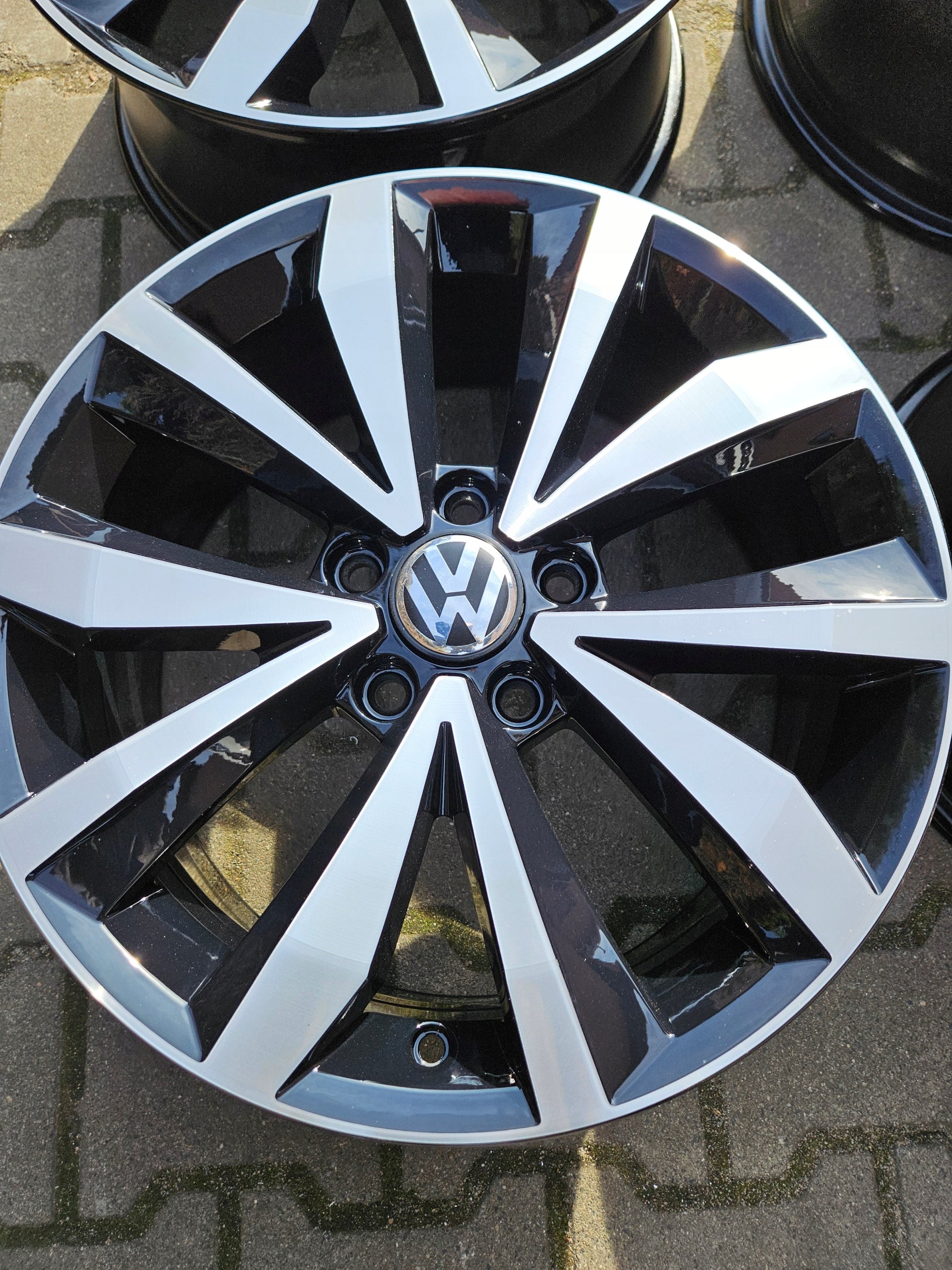 Alu Felge Volkswagen Sharan Aluminum rim 17 Zoll 7.0J 5x112 45ET 2ga601025p