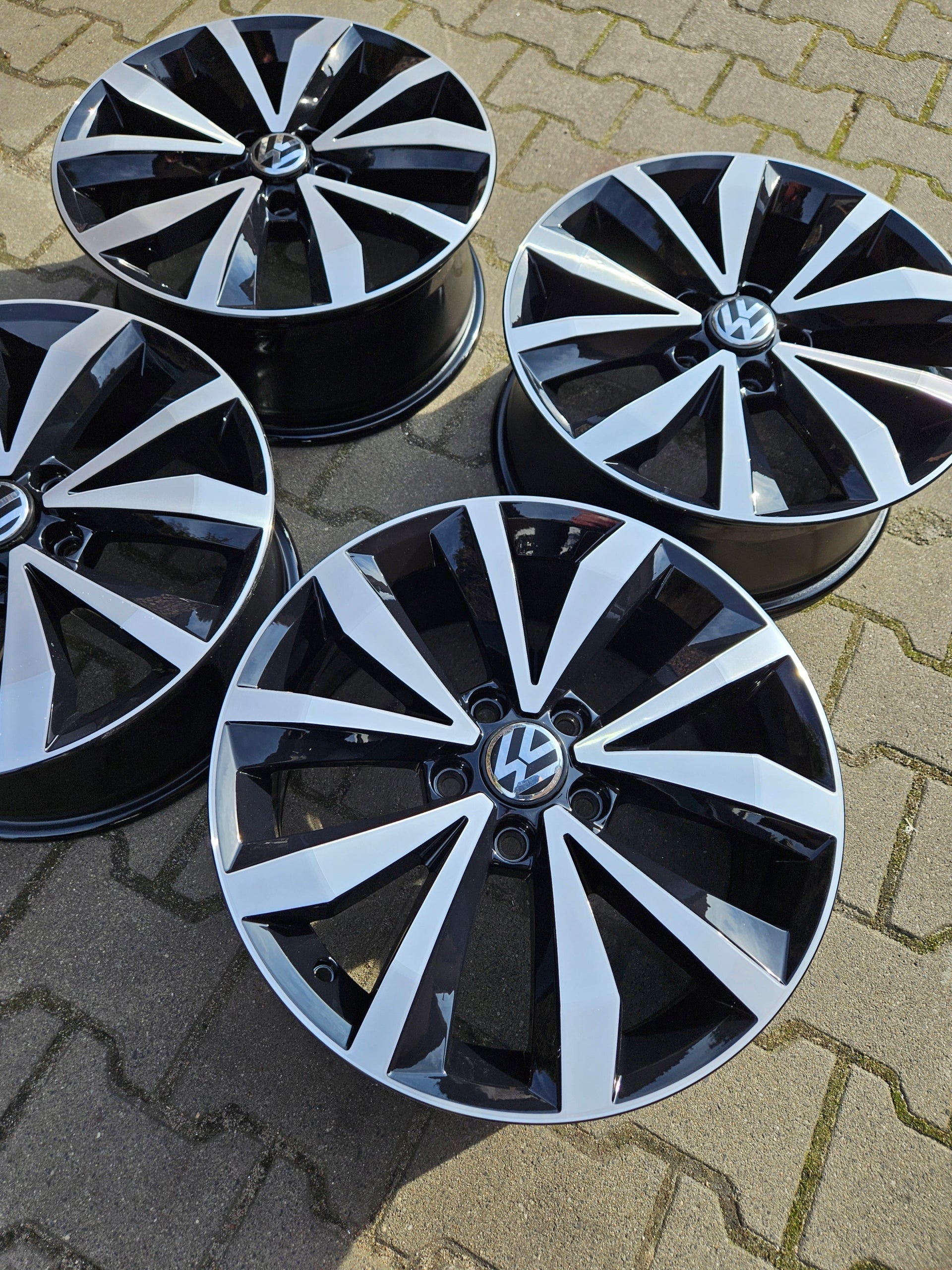 Alu Felge Volkswagen Sharan Aluminum rim 17 Zoll 7.0J 5x112 45ET 2ga601025p