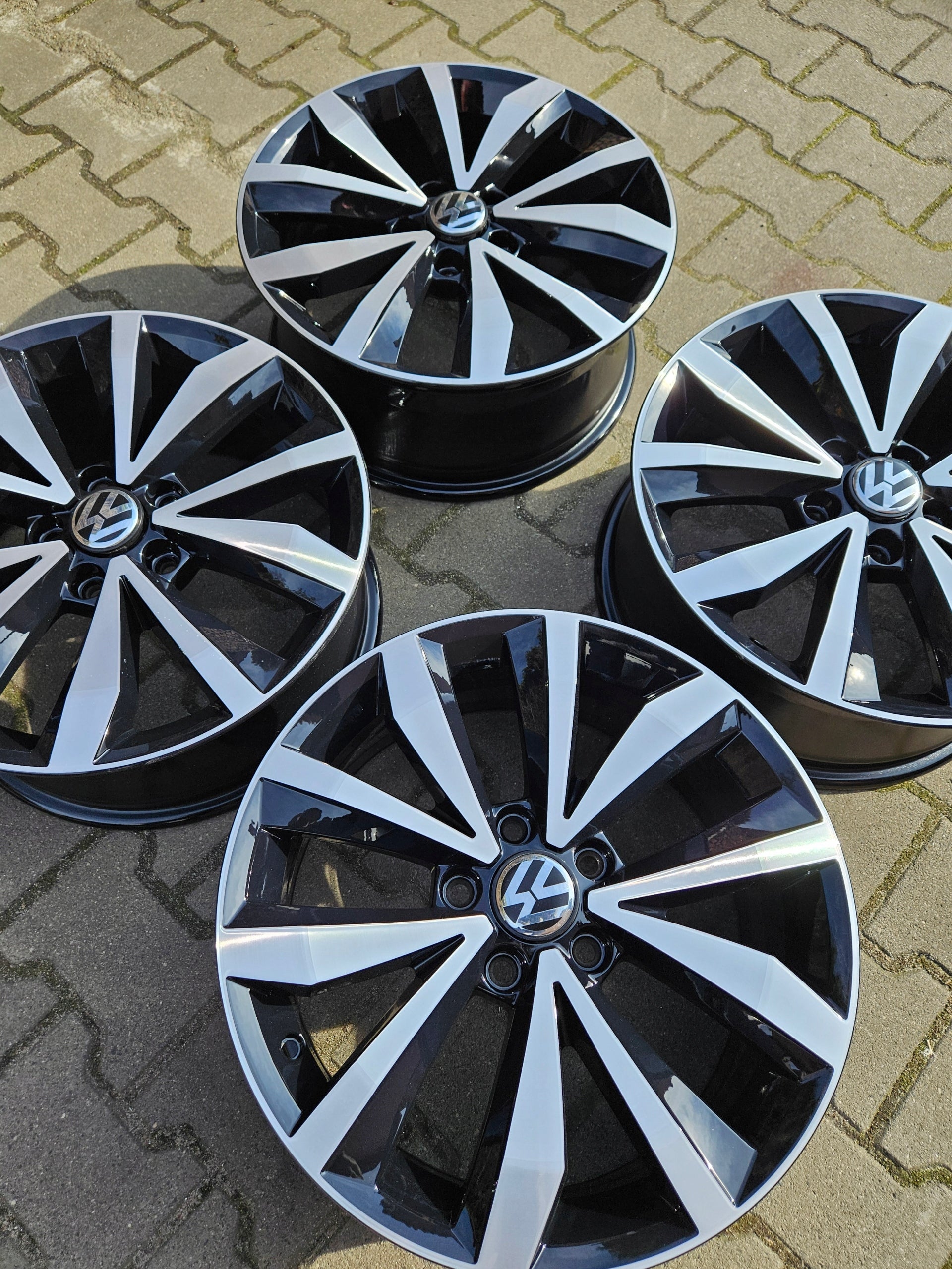 Alu Felge Volkswagen Sharan Aluminum rim 17 Zoll 7.0J 5x112 45ET 2ga601025p