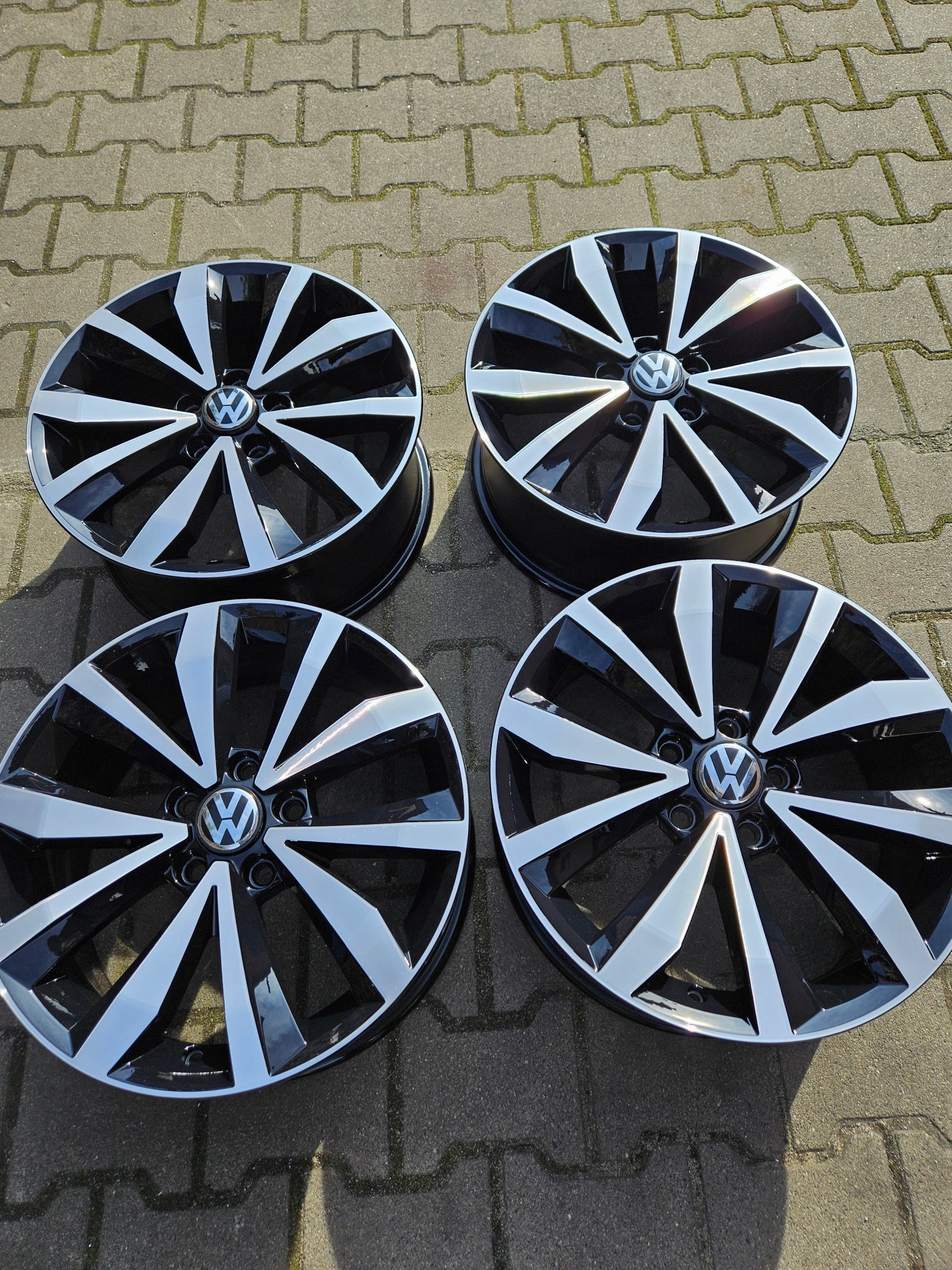 Alu Felge Volkswagen Sharan Aluminum rim 17 Zoll 7.0J 5x112 45ET 2ga601025p