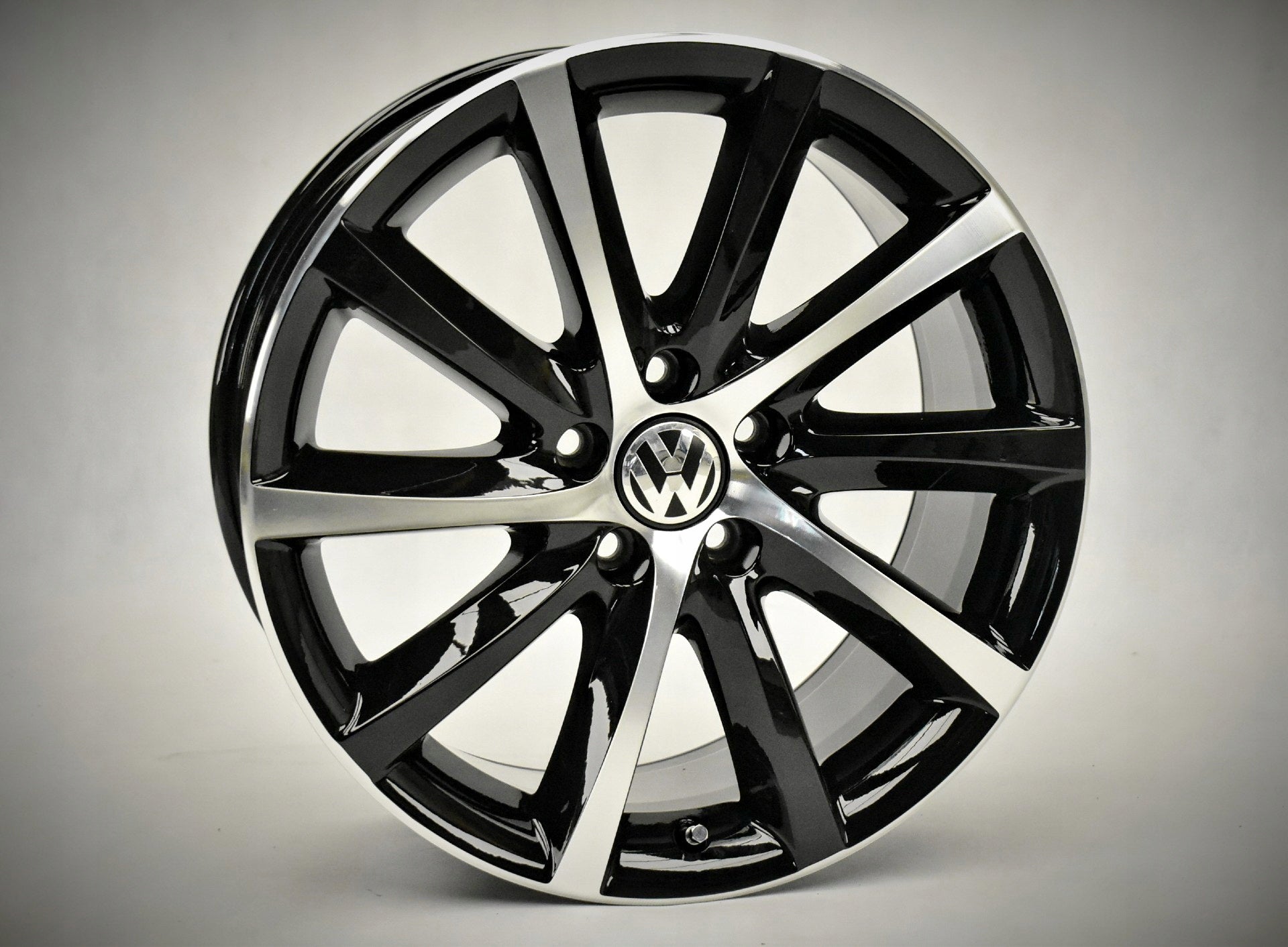  Aluminium rim Volkswagen CC Passat Eos Beetle T4 18 inch 8.0J 5x112 44ET 3C0601025AA  product image