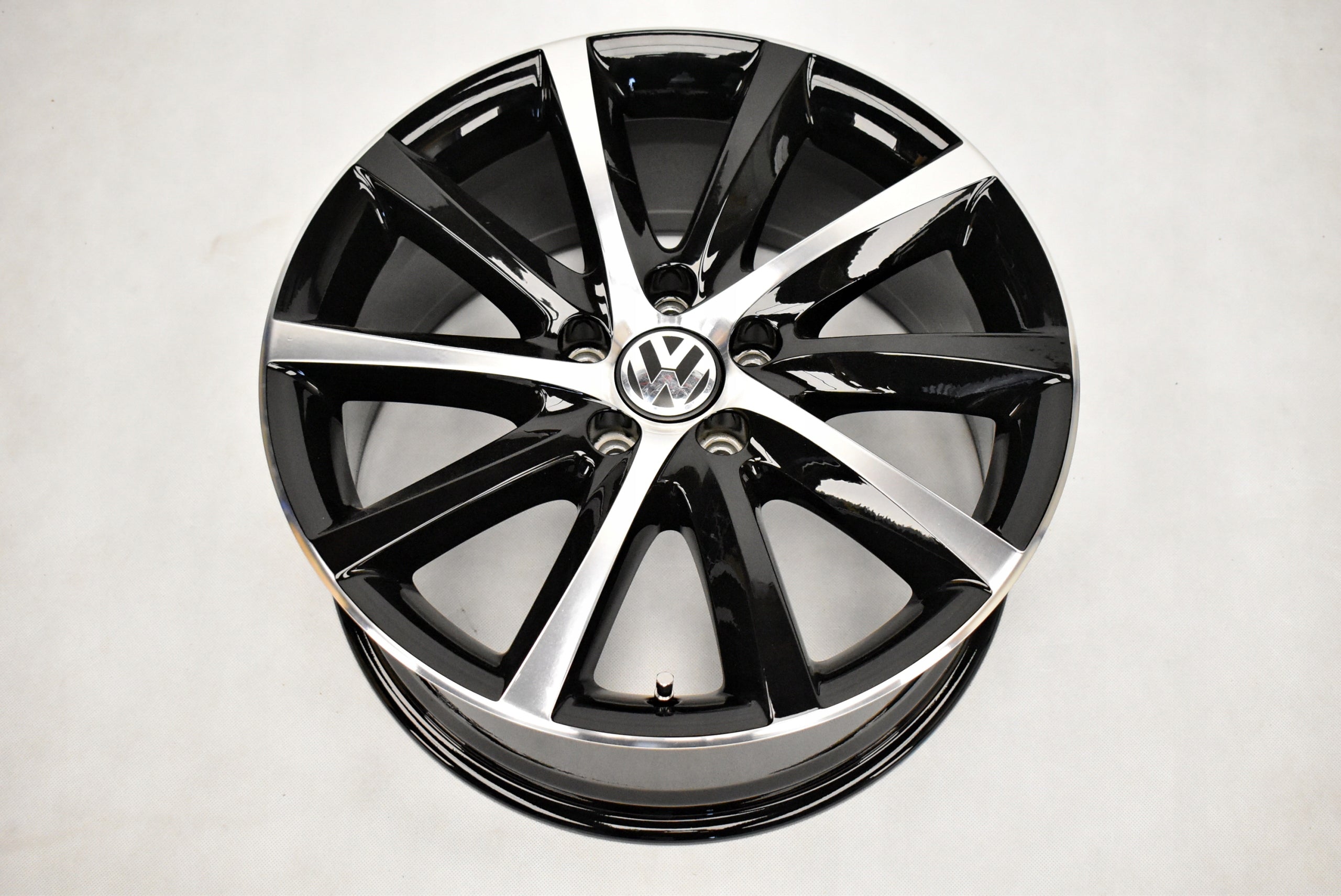 Alu Felge Volkswagen CC Passat Eos Beetle T4 18 Zoll 8.0J 5x112 44ET 3C0601025AA