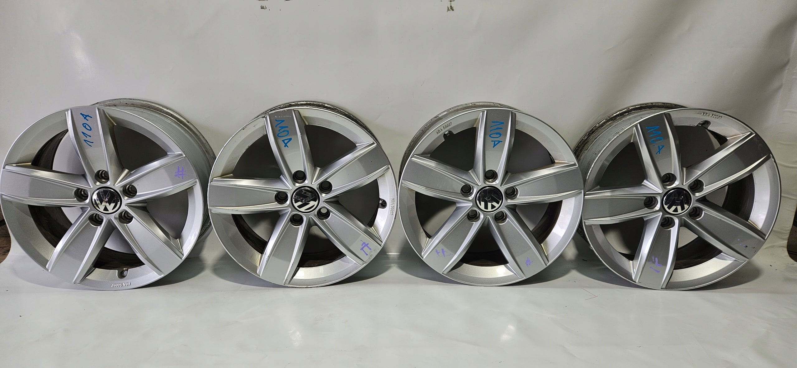  Aluminium rim Volkswagen Passat Golf Beetle Touran T4 16 inch 6.5J 5x112 44ET 5C0071496  product image