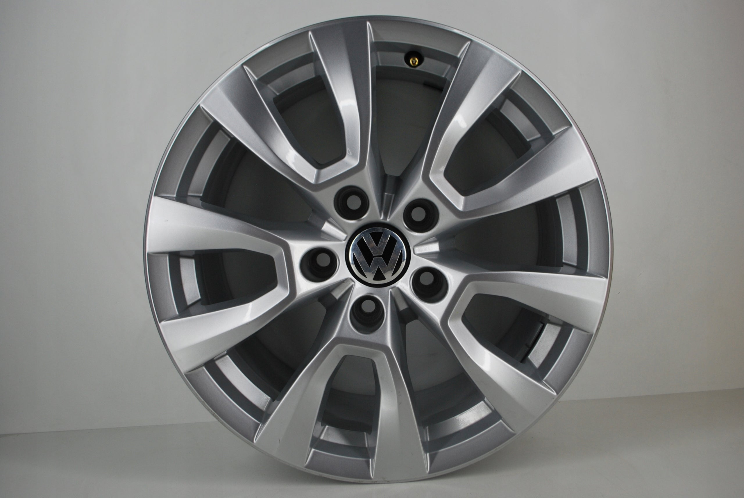 Alu Felge Volkswagen Golf Aluminum rim 17 Zoll 8.0J 5x120 49ET 2H6601025A