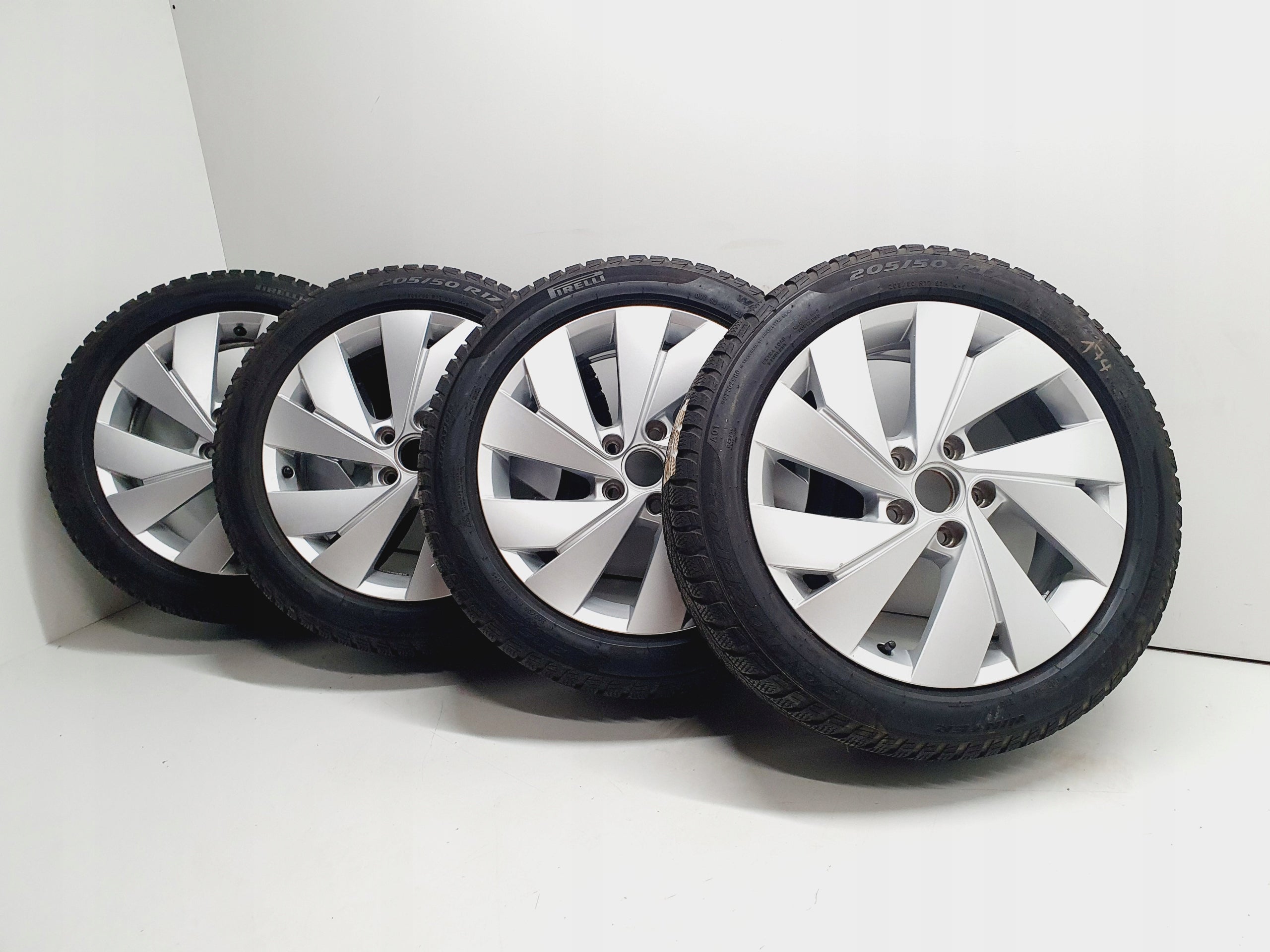 Alu Felge Volkswagen Golf VIII Golf VII Golf Golf V Golf VI 17 Zoll 6.5J 5x112 46ET 5H0601025B